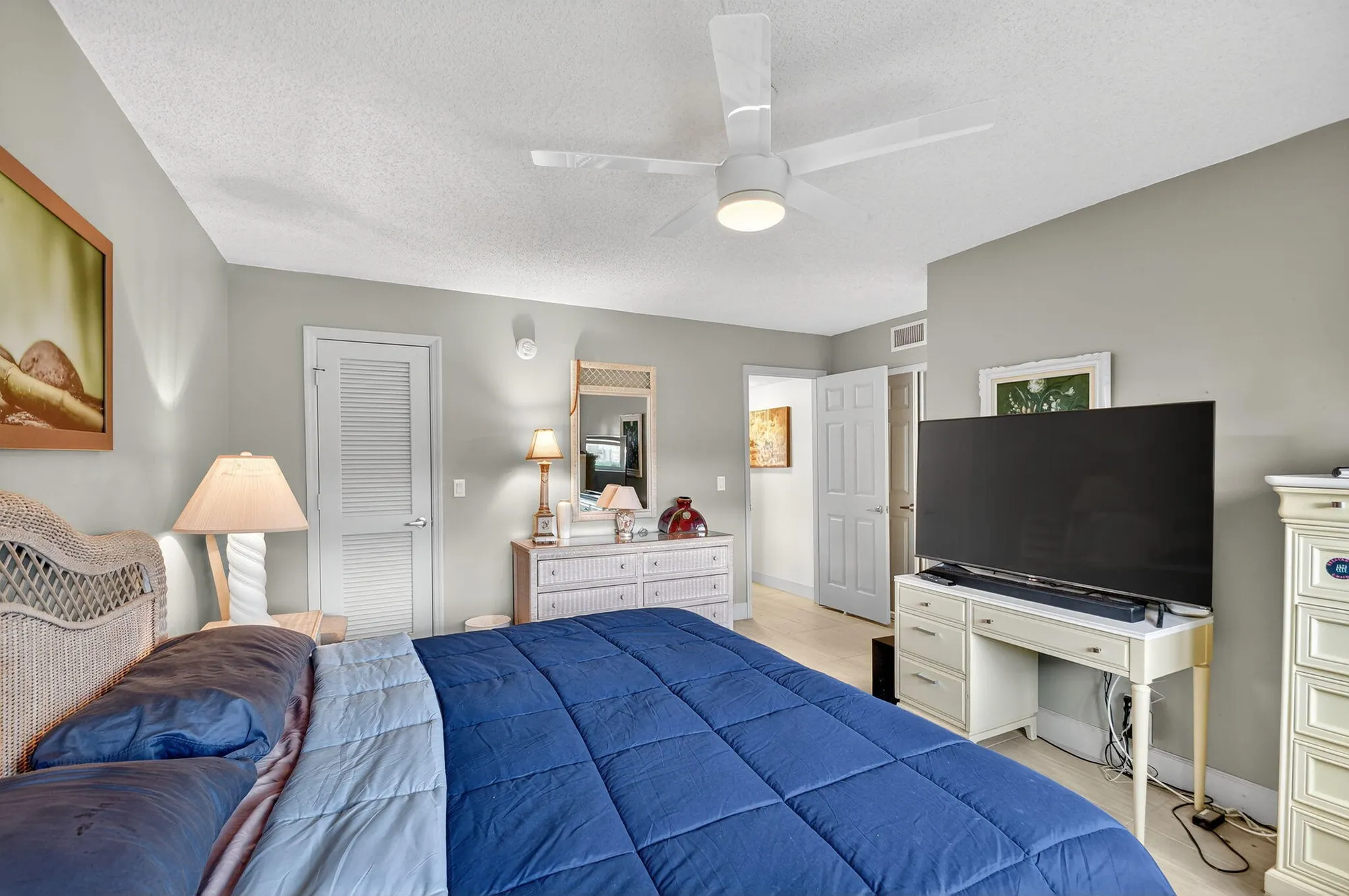 Property Slideshow image 20 of 45 | 2400 ne 1st ln apt 102, Boynton Beach, FL, 33435