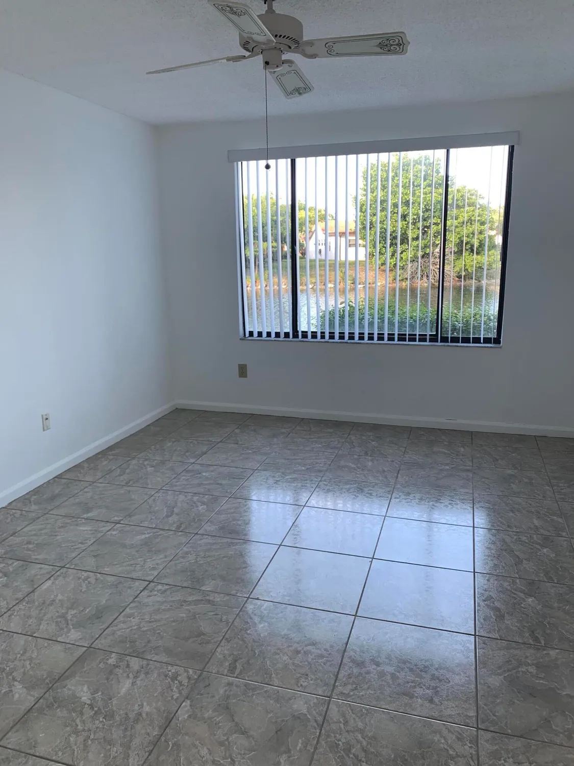 Property Slideshow image 14 of 29 | 9531 n belfort cir 111, Tamarac, FL, 33321