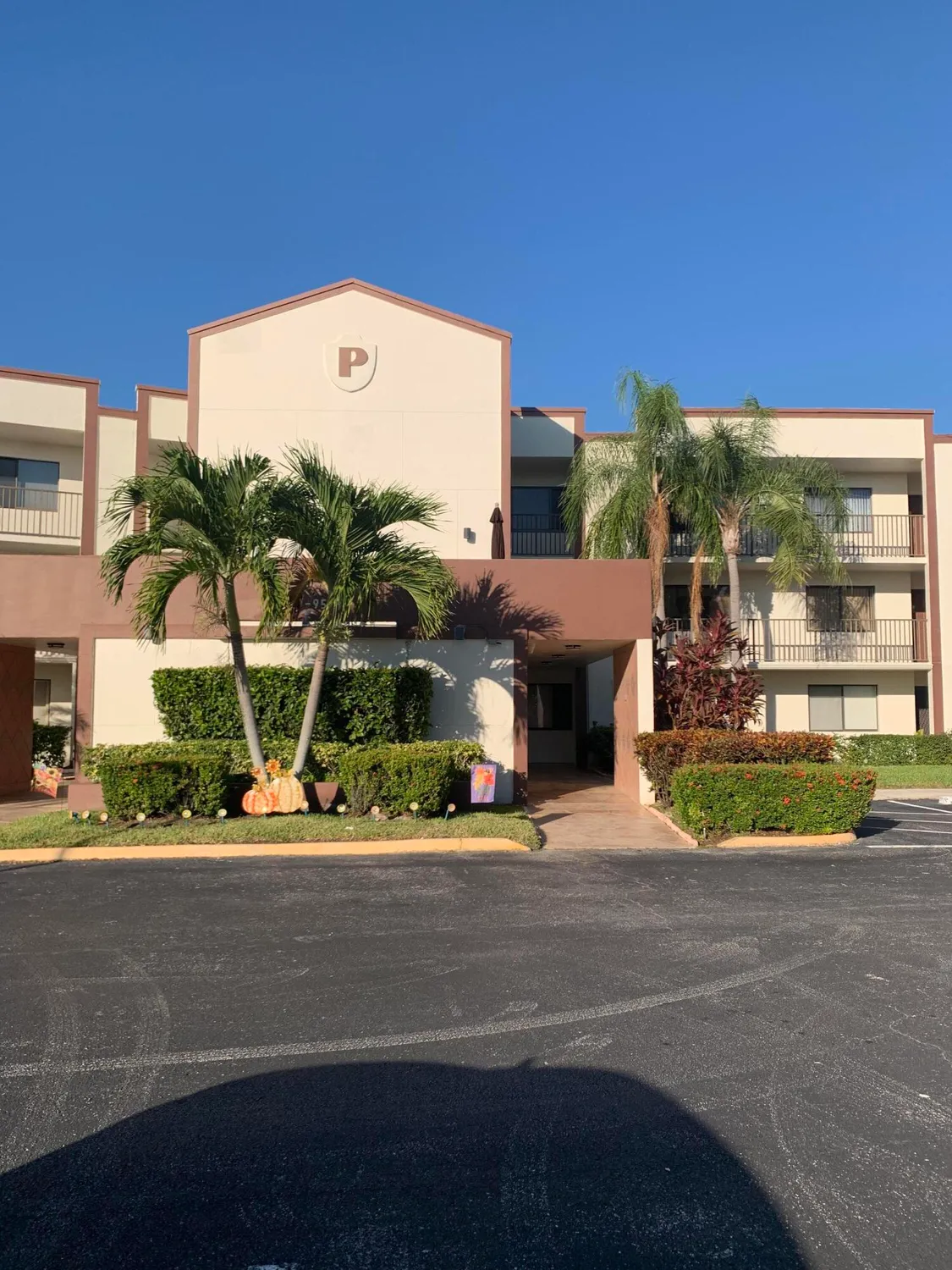 Property Slideshow image 1 of 29 | 9531 n belfort cir 111, Tamarac, FL, 33321