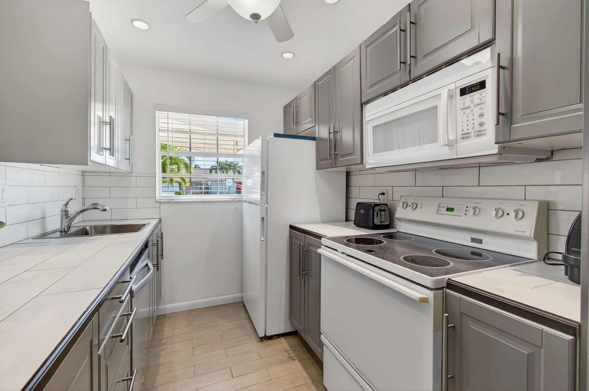 Property Slideshow image 24 of 67 | 1382 high point way c, Delray Beach, FL, 33445