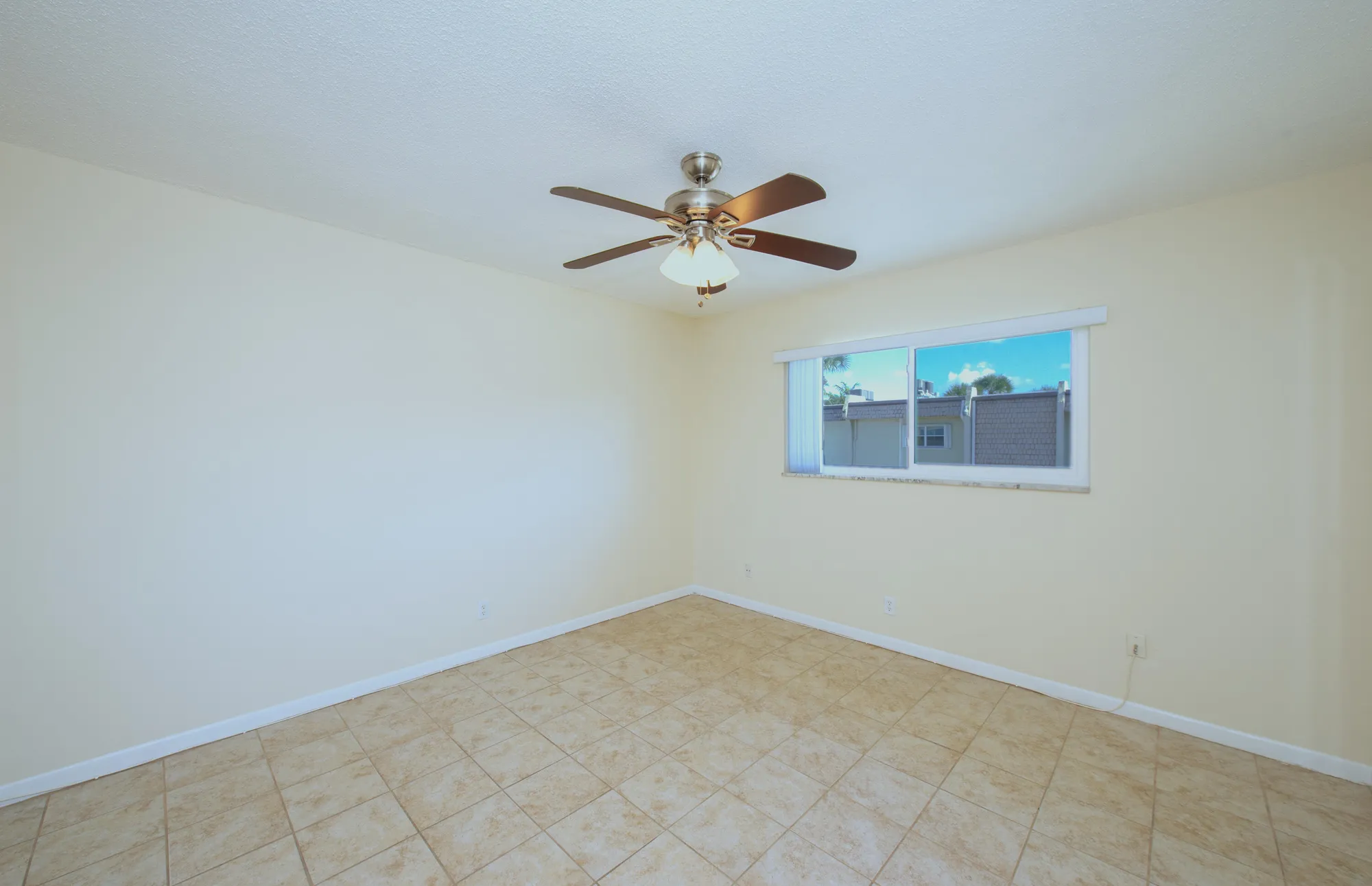 Property Slideshow image 9 of 50 | 632 snug harbor dr d15, Boynton Beach, FL, 33435