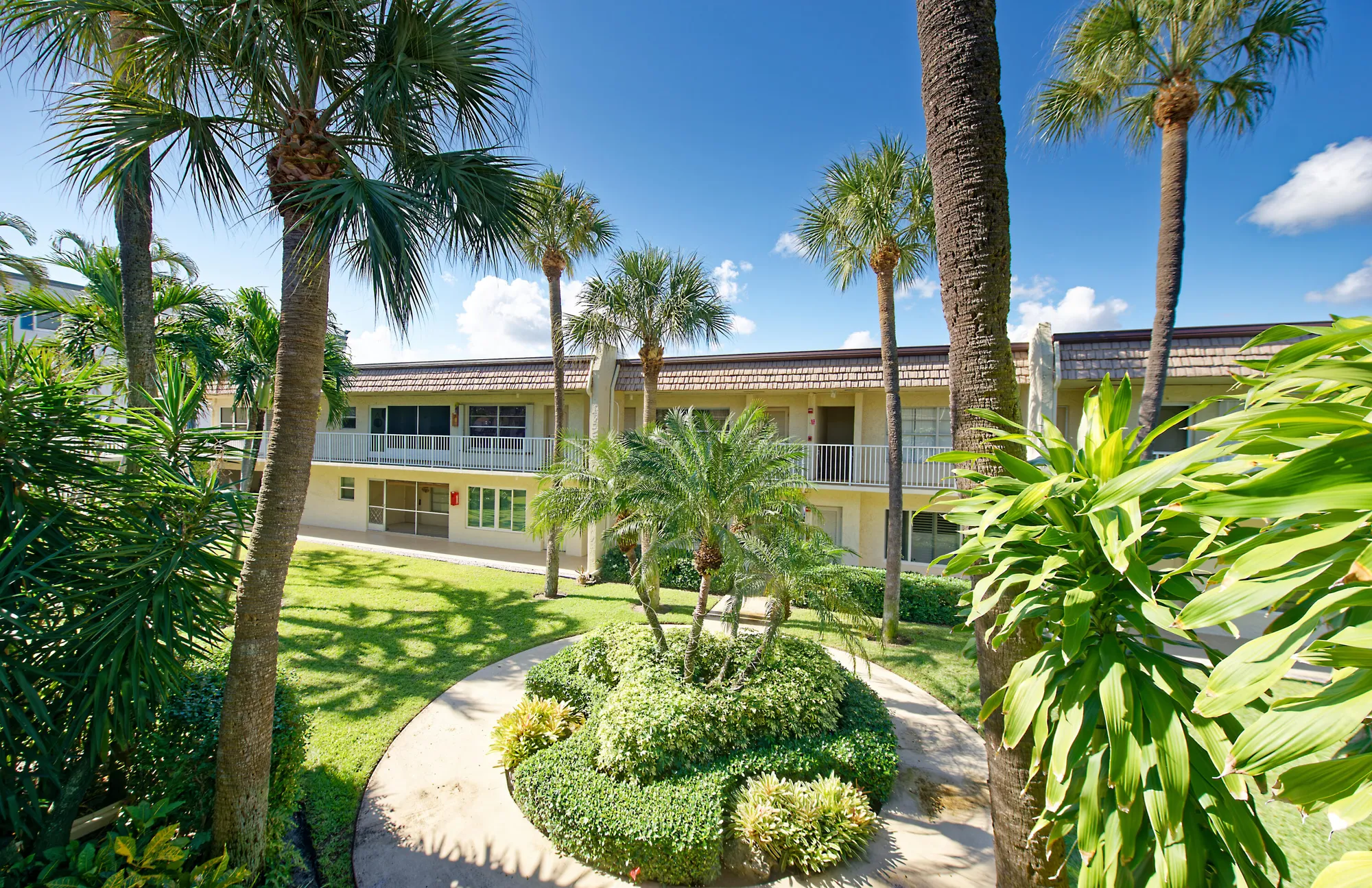 Property Slideshow image 32 of 50 | 632 snug harbor dr d15, Boynton Beach, FL, 33435