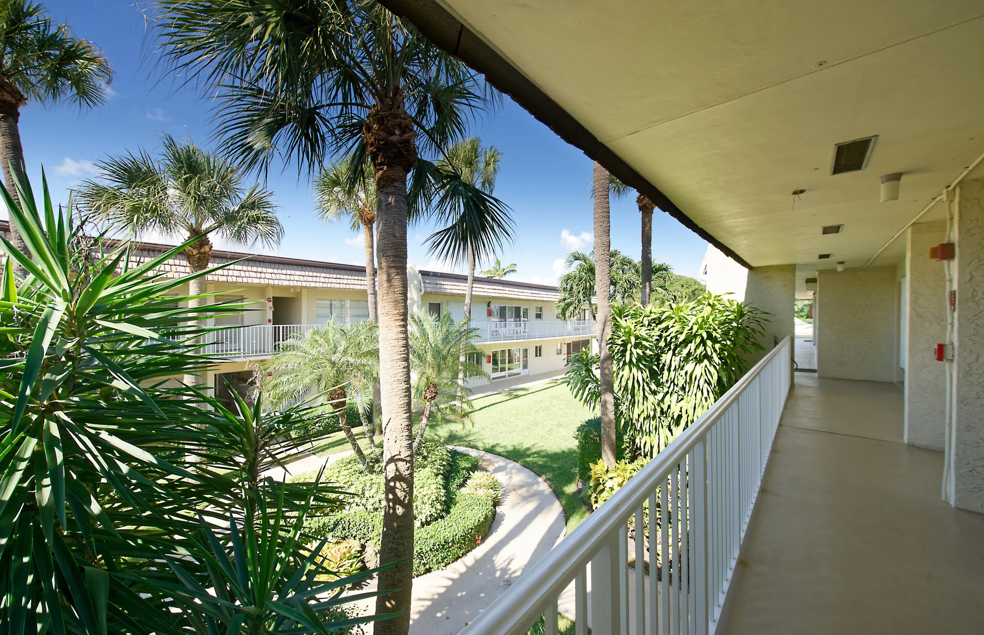 Property Slideshow image 35 of 50 | 632 snug harbor dr d15, Boynton Beach, FL, 33435