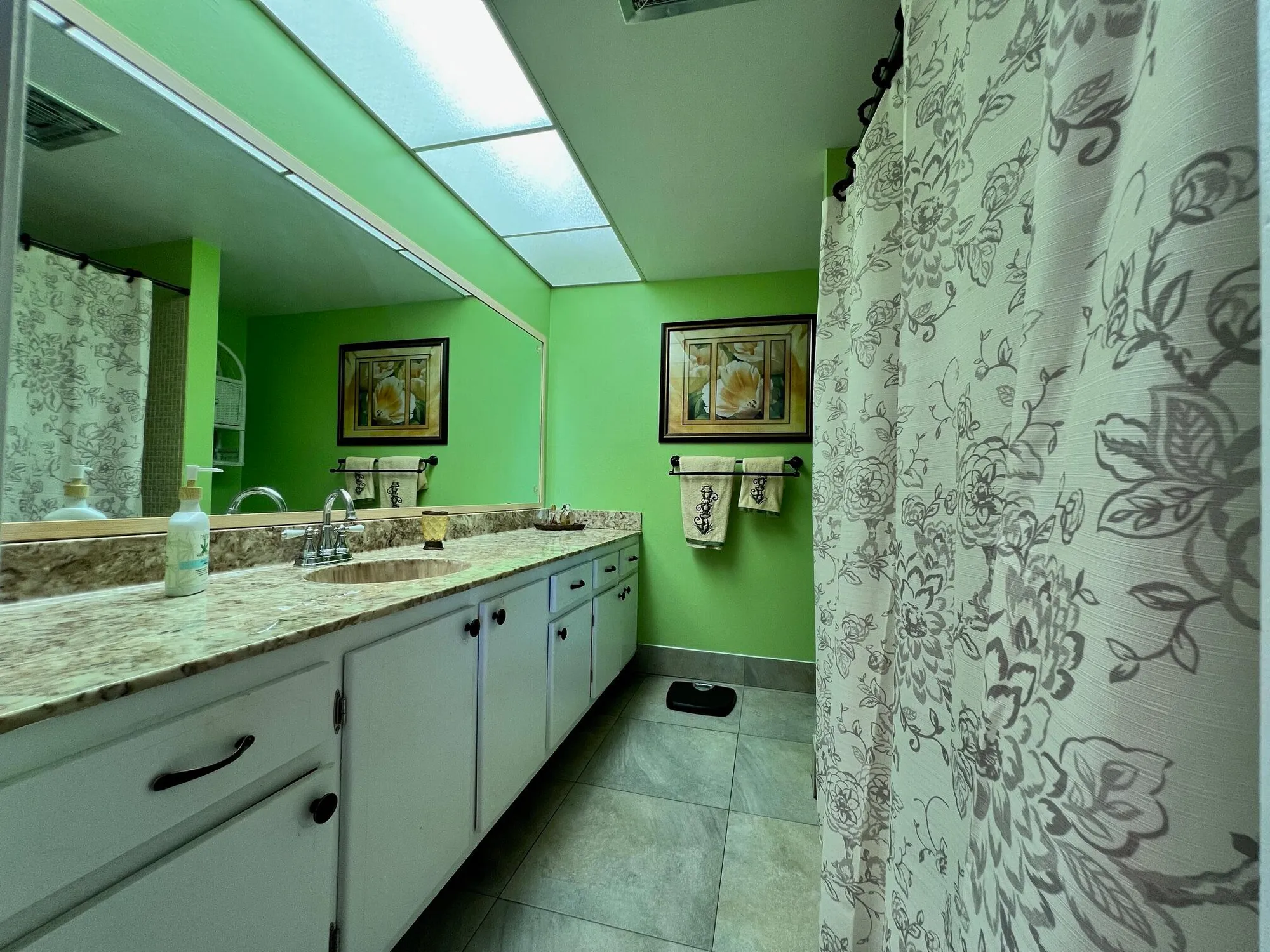 Property Slideshow image 11 of 21 | 303 wellington c, West Palm Beach, FL, 33417