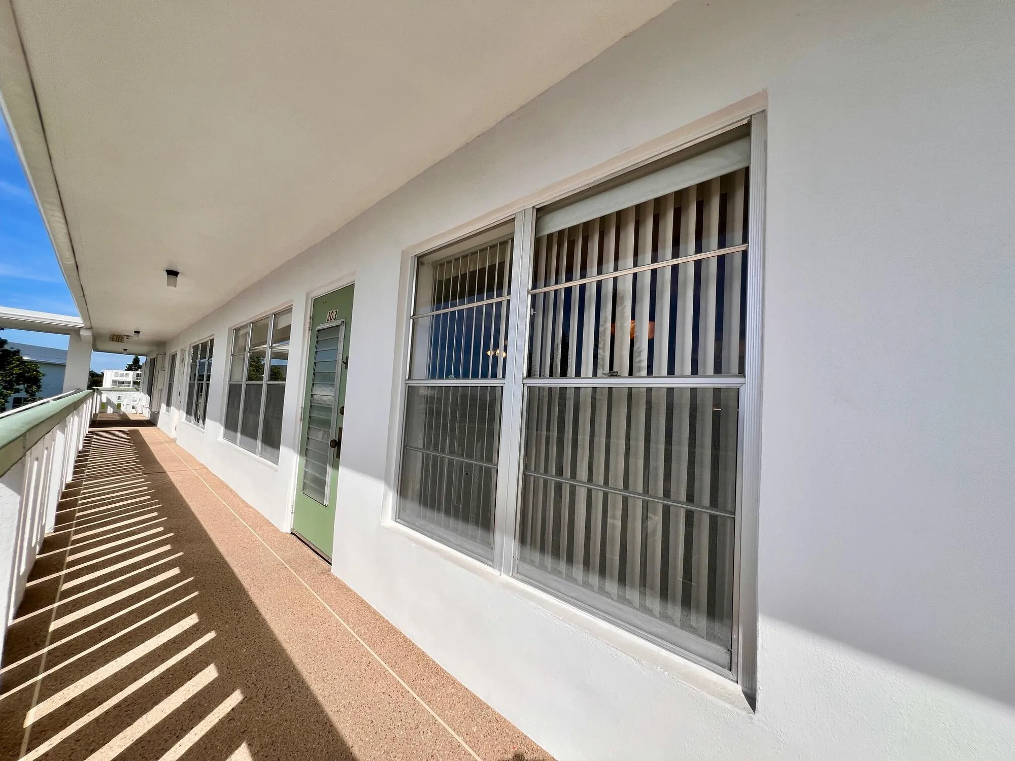 Property Slideshow image 14 of 21 | 303 wellington c, West Palm Beach, FL, 33417