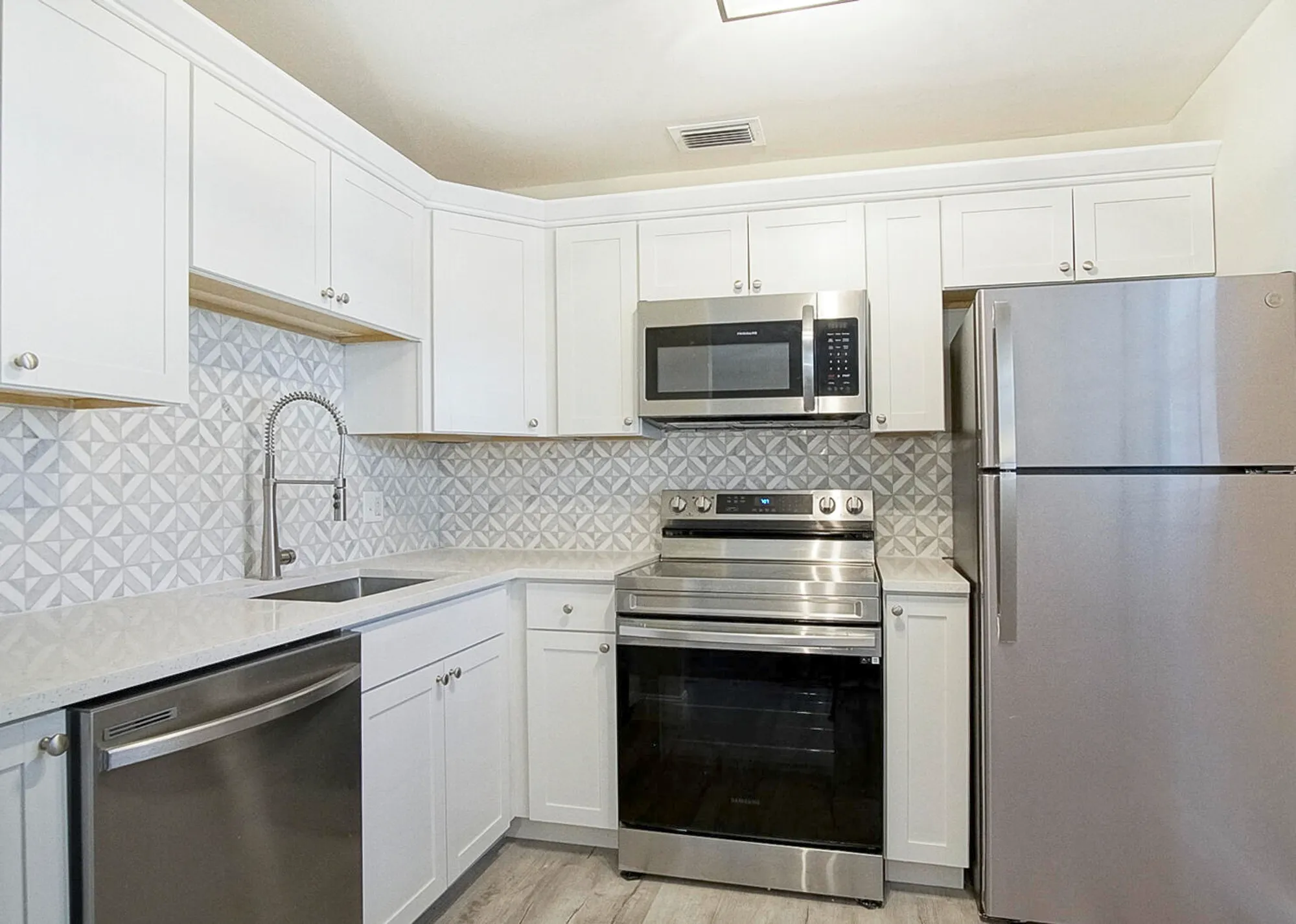 Property Slideshow image 10 of 33 | 44 vista gardens trl 106, Vero Beach, FL, 32962