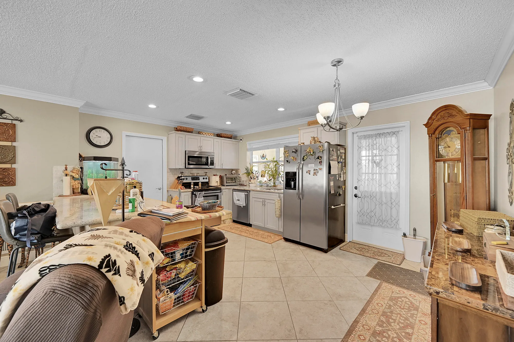 Property Slideshow image 6 of 21 | 1470 nw 66th ter, Margate, FL, 33063
