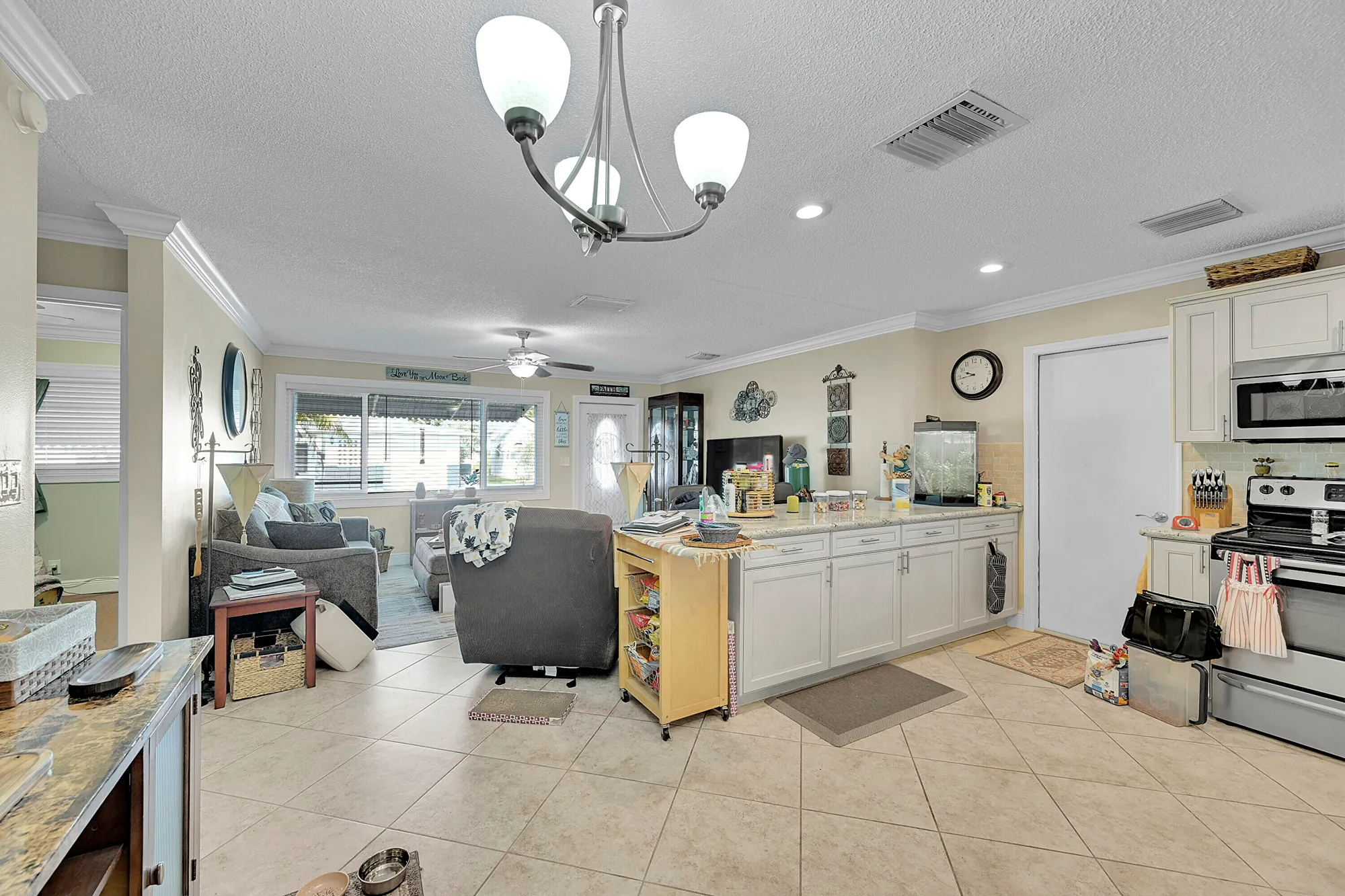 Property Slideshow image 7 of 21 | 1470 nw 66th ter, Margate, FL, 33063