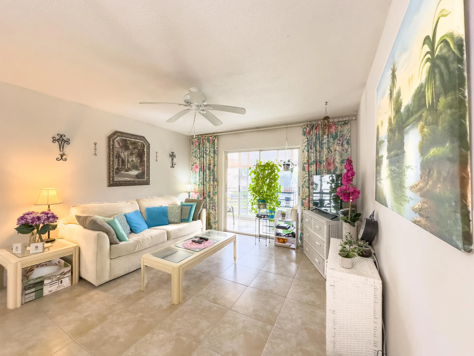 Property Slideshow image 4 of 23 | 2534 garden dr 207, Lake Worth, FL, 33461