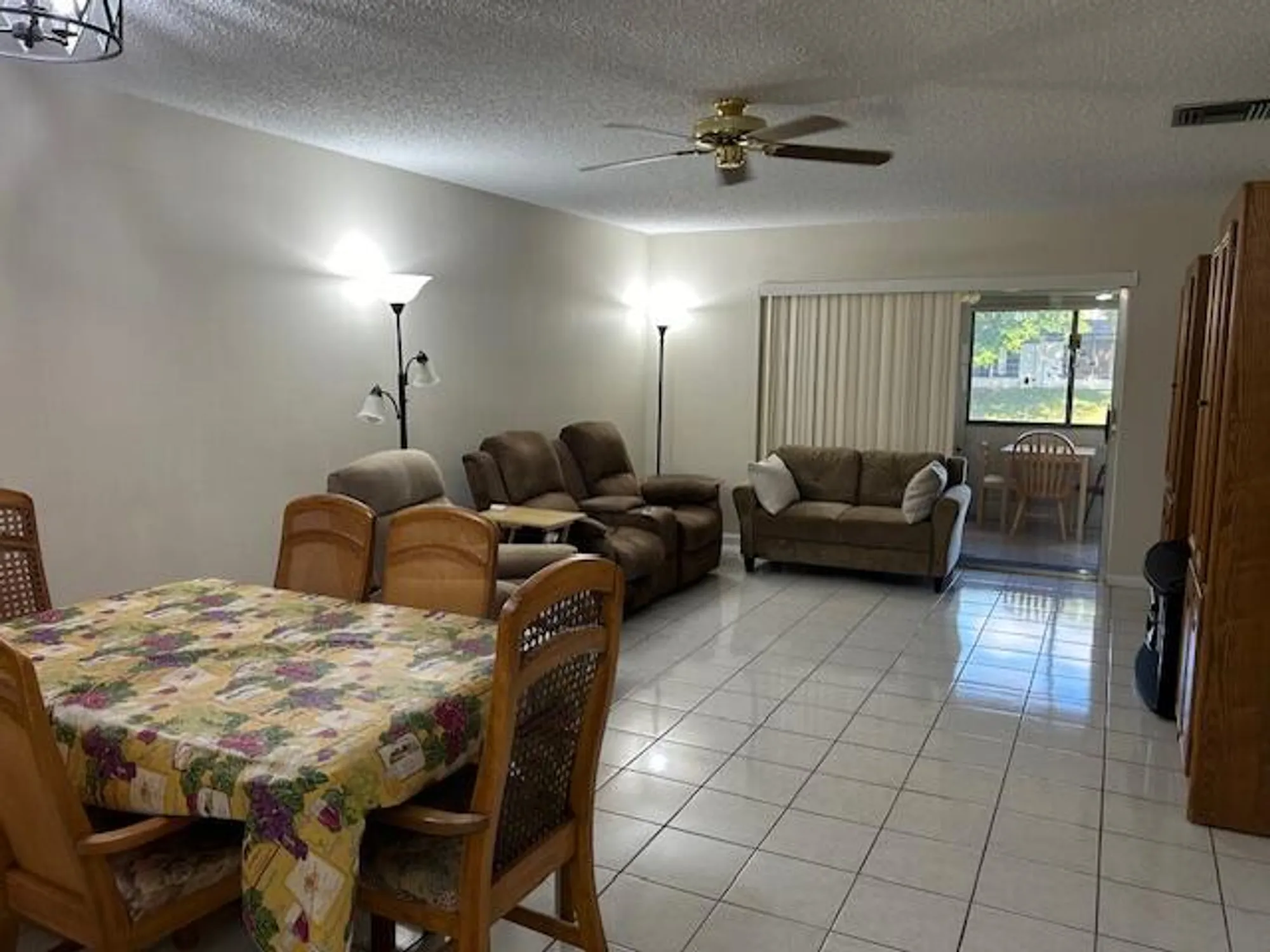 Property Slideshow image 12 of 45 | 109 lake susan dr, West Palm Beach, FL, 33411