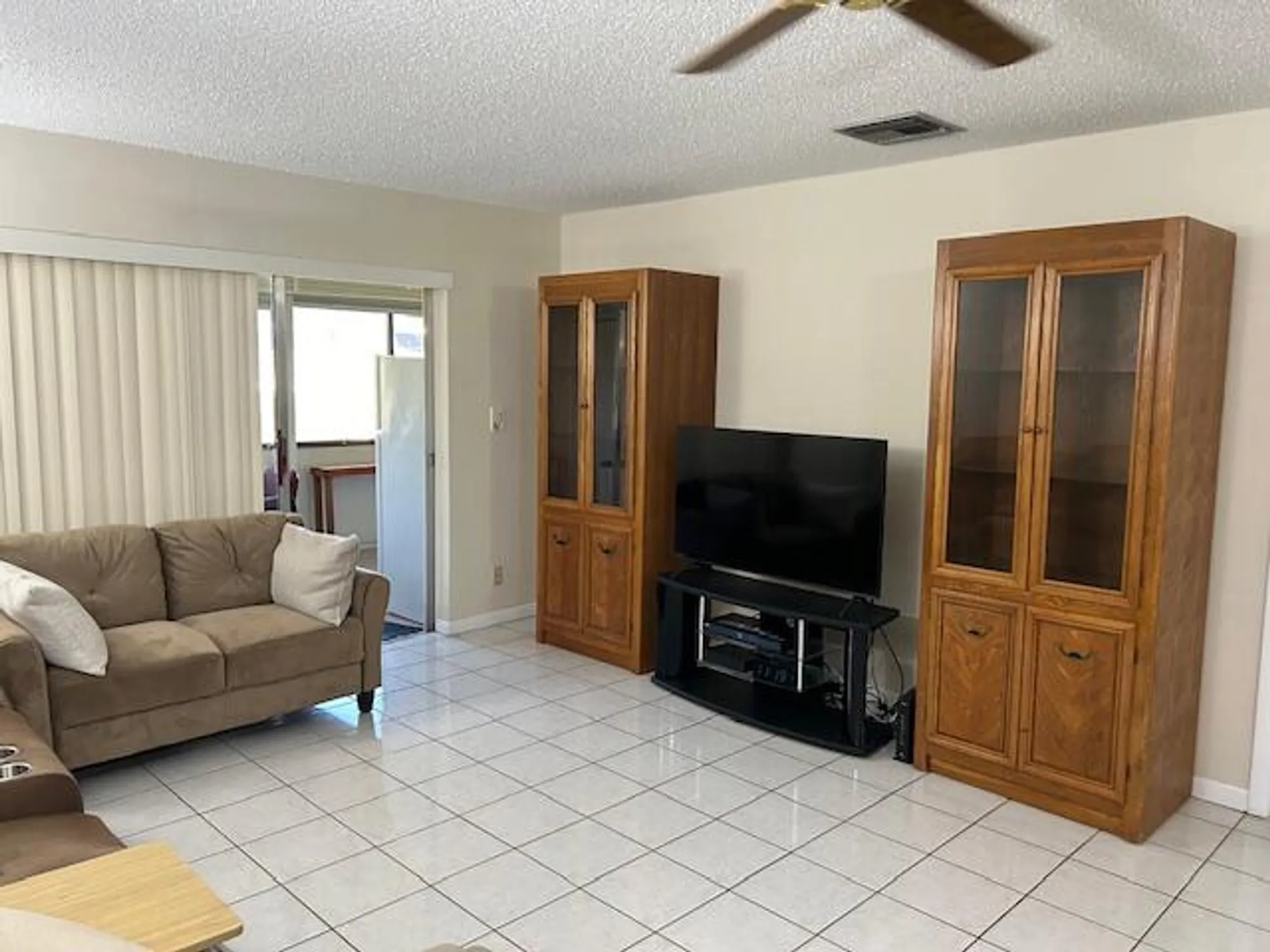 Property Slideshow image 14 of 45 | 109 lake susan dr, West Palm Beach, FL, 33411