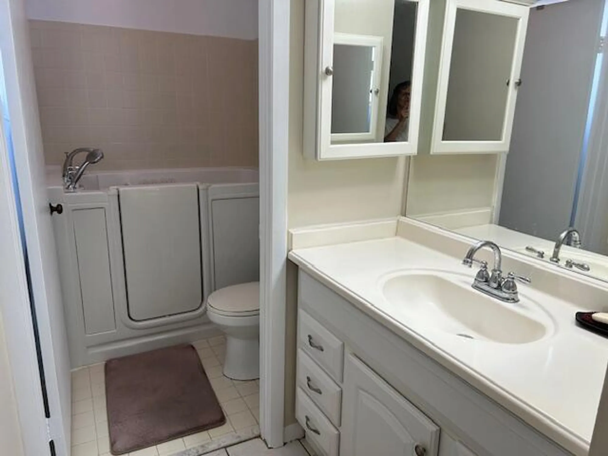 Property Slideshow image 20 of 45 | 109 lake susan dr, West Palm Beach, FL, 33411