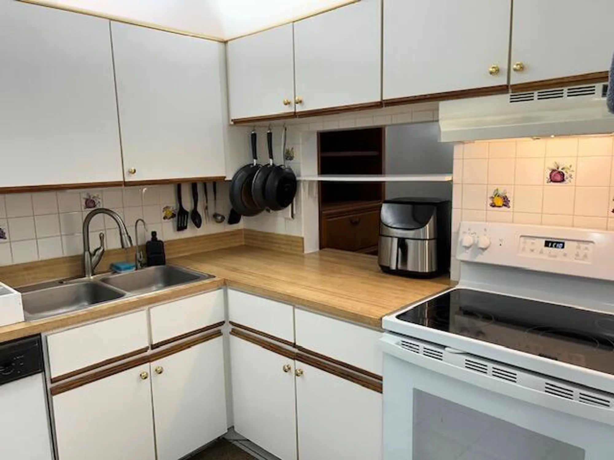 Property Slideshow image 11 of 45 | 109 lake susan dr, West Palm Beach, FL, 33411