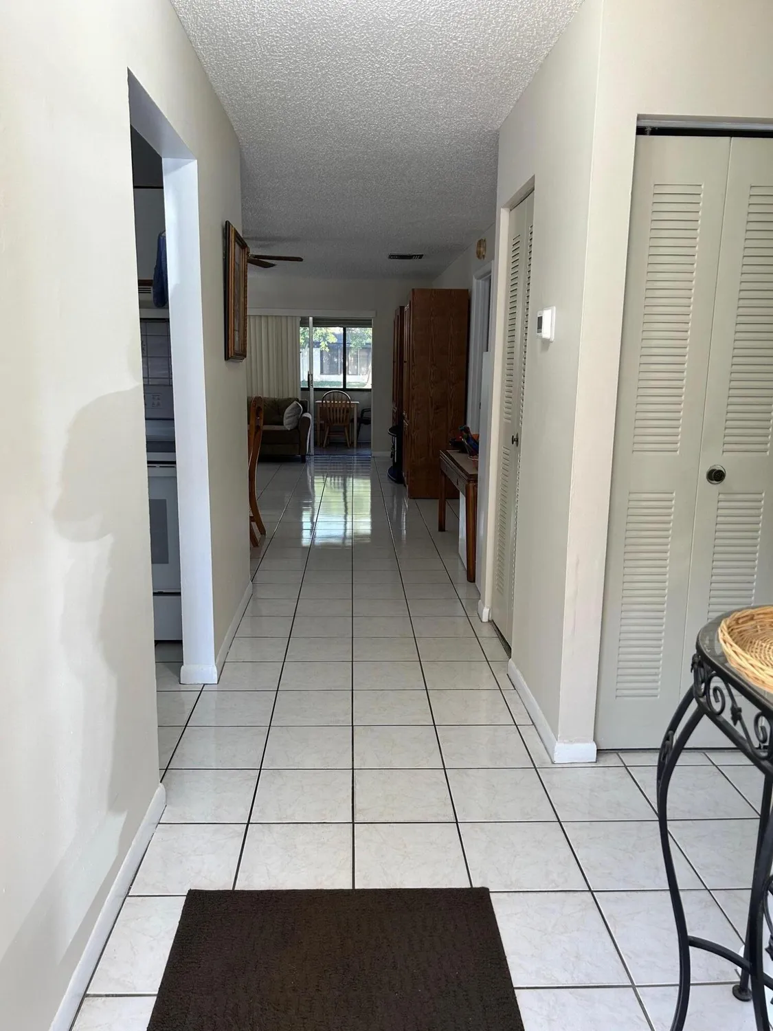 Property Slideshow image 8 of 45 | 109 lake susan dr, West Palm Beach, FL, 33411