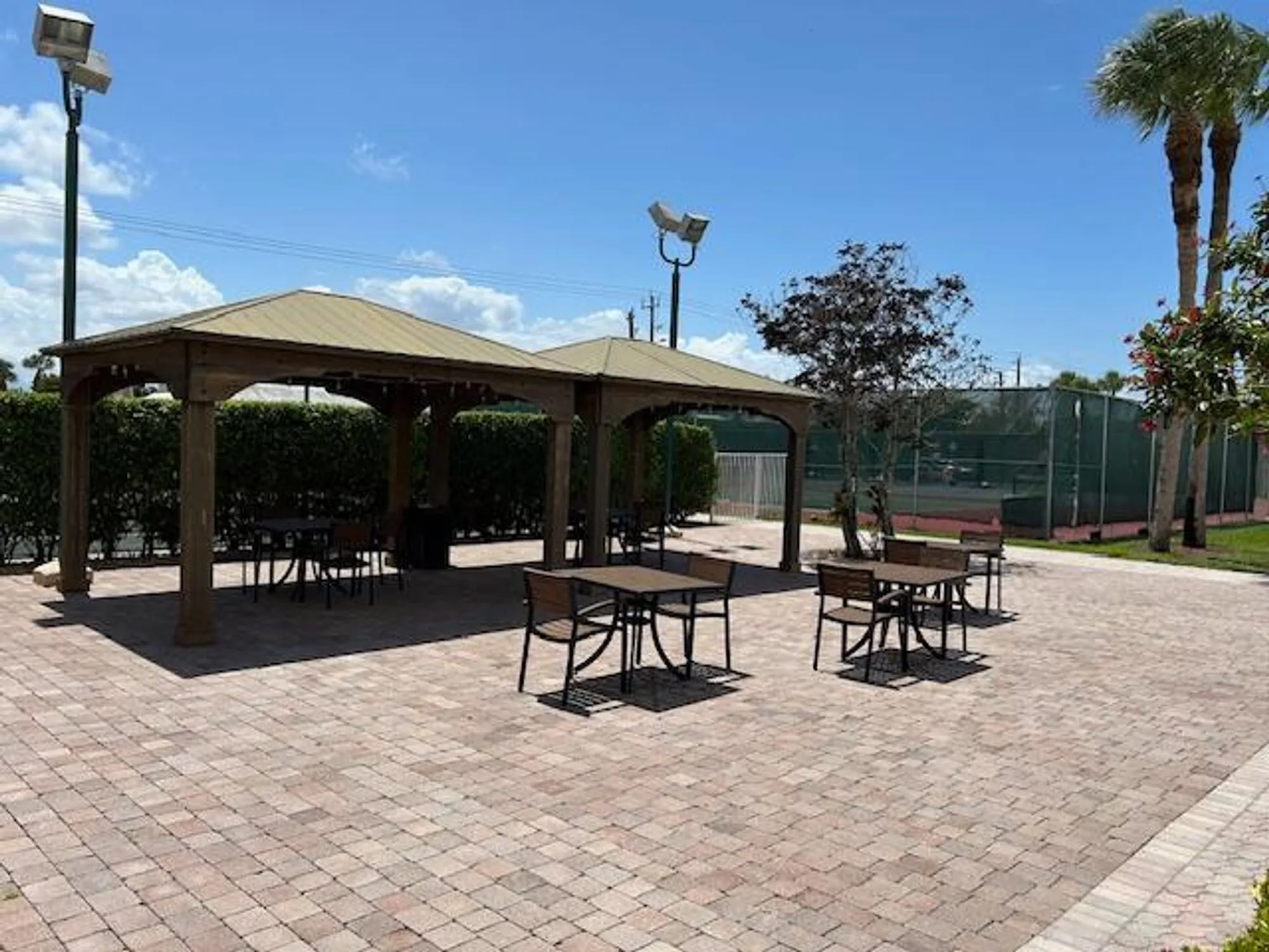 Property Slideshow image 44 of 45 | 109 lake susan dr, West Palm Beach, FL, 33411