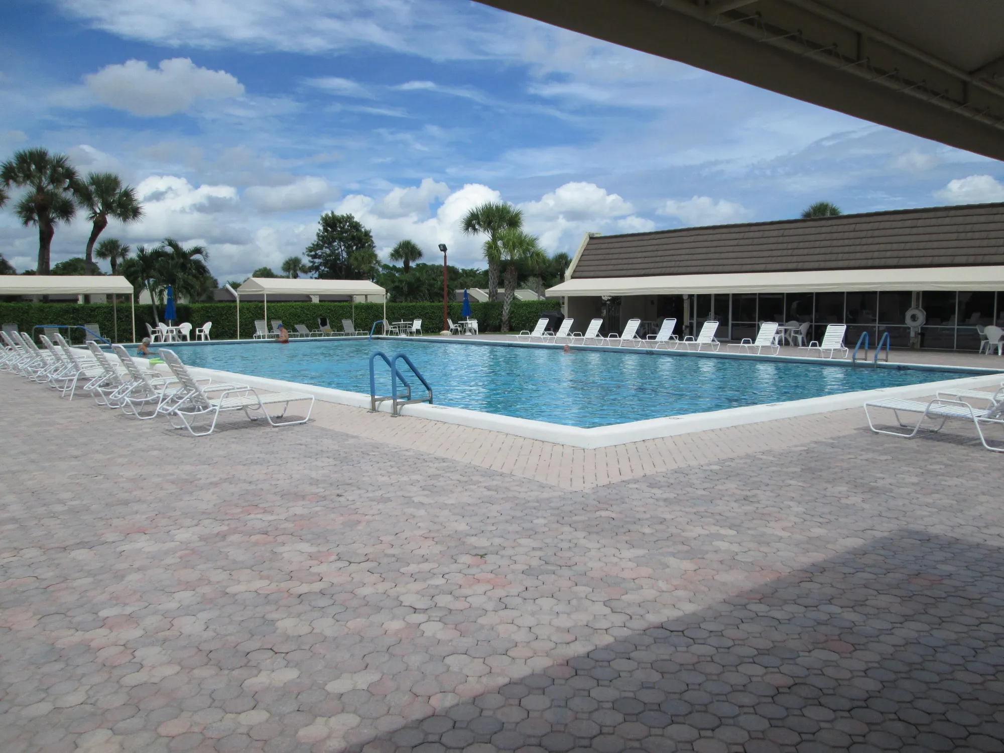 Property Slideshow image 33 of 45 | 109 lake susan dr, West Palm Beach, FL, 33411