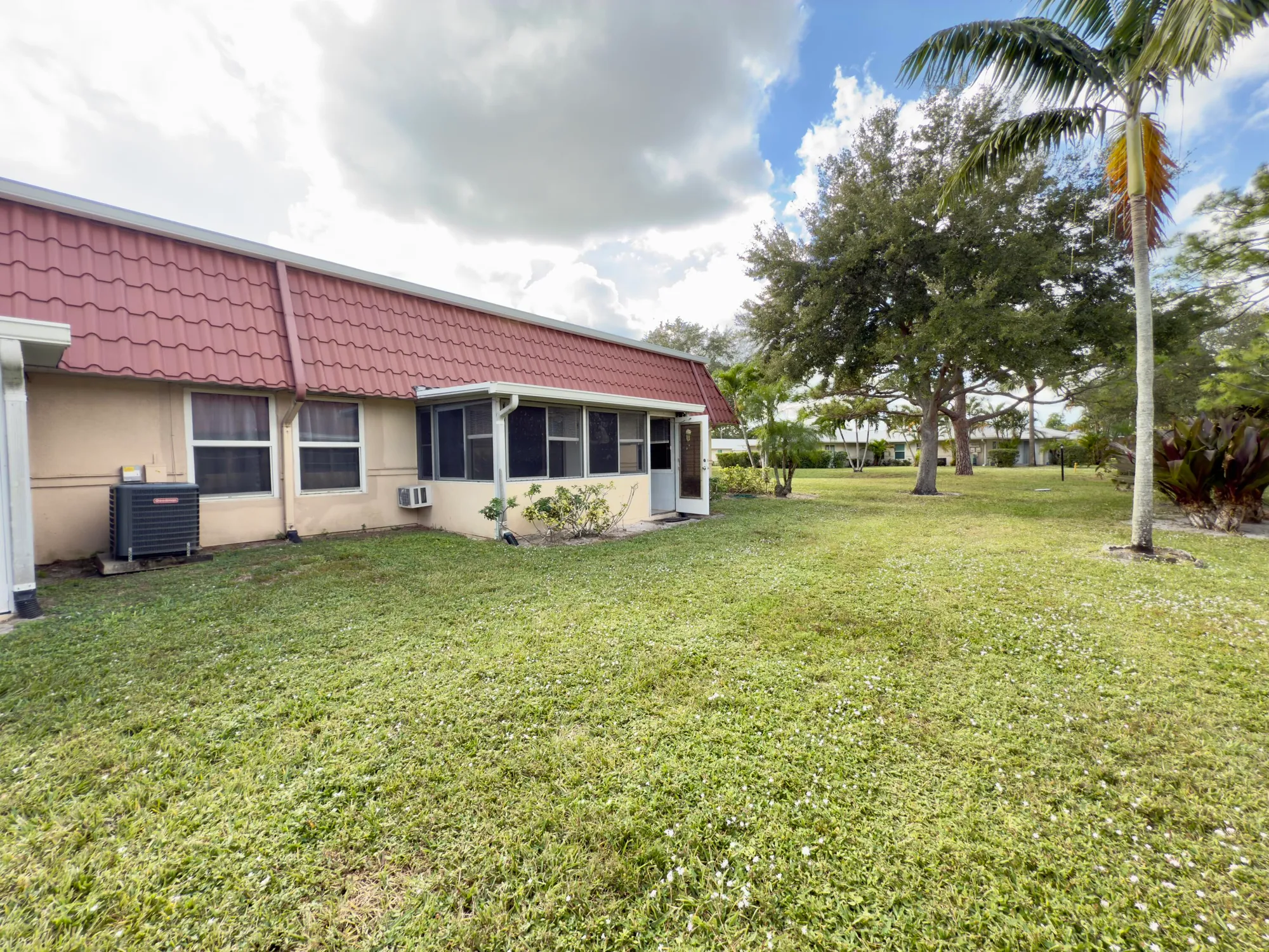 Property Slideshow image 22 of 33 | 170 amherst ln, Lake Worth, FL, 33467