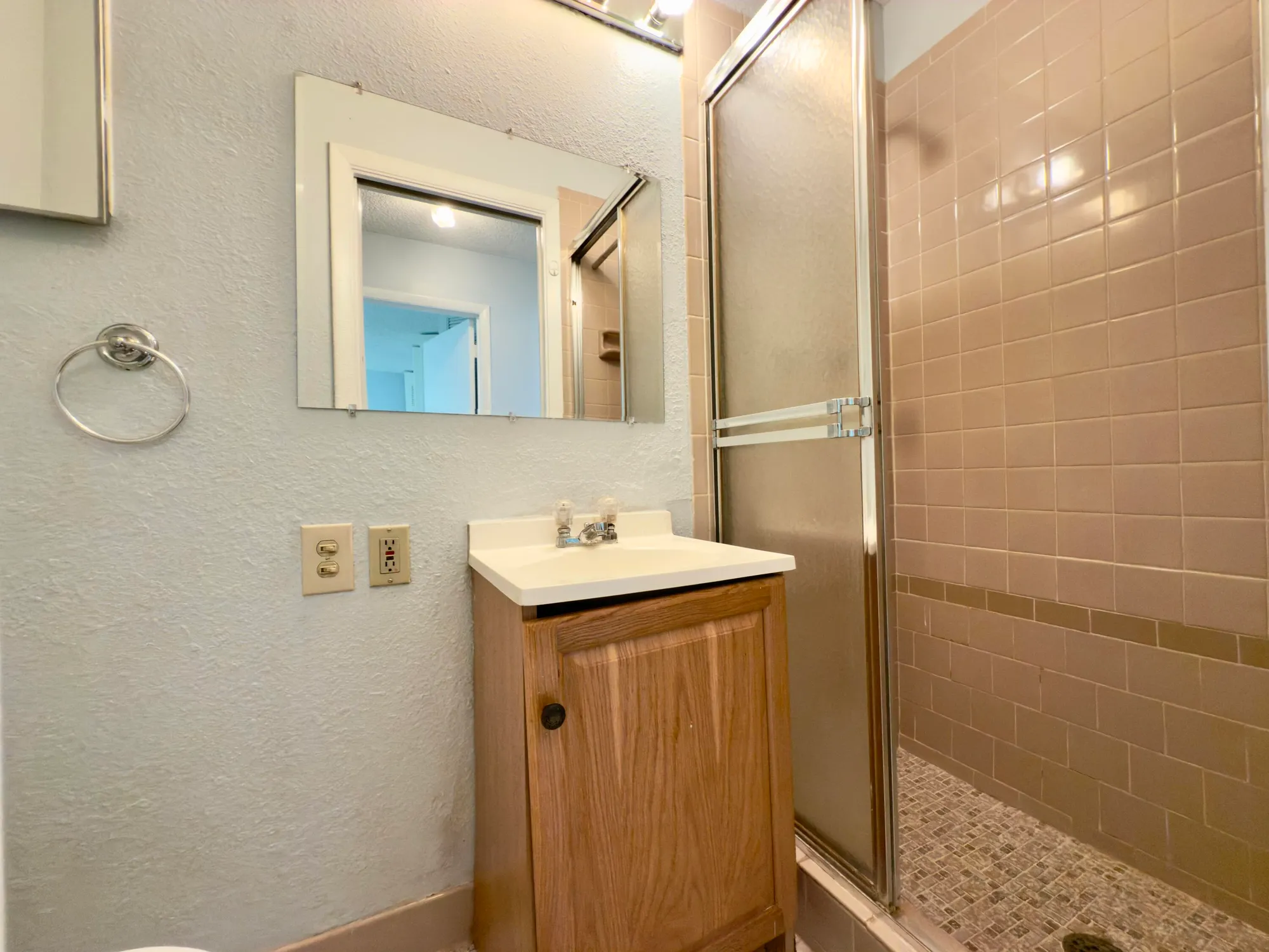 Property Slideshow image 18 of 33 | 170 amherst ln, Lake Worth, FL, 33467