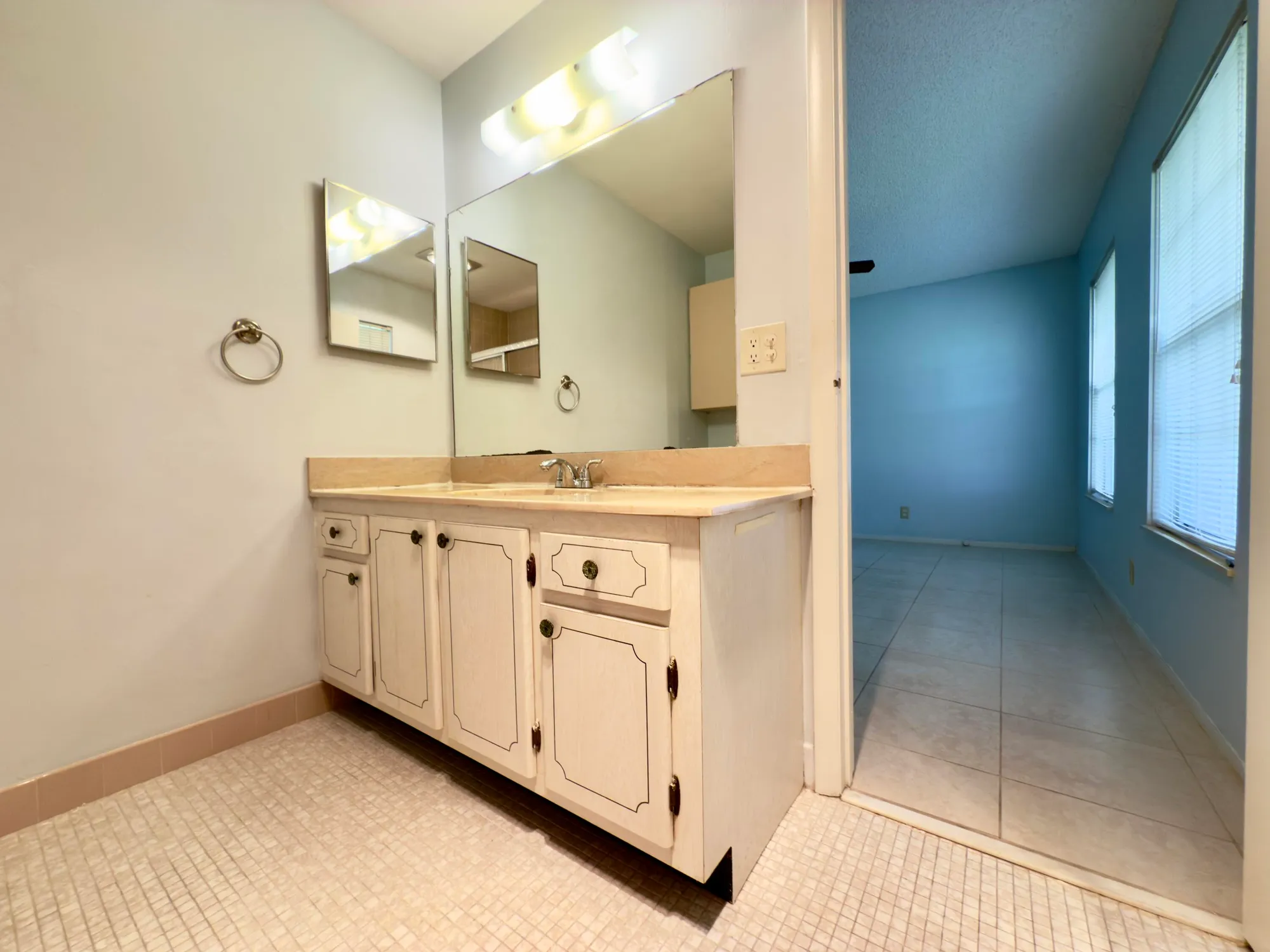 Property Slideshow image 15 of 33 | 170 amherst ln, Lake Worth, FL, 33467