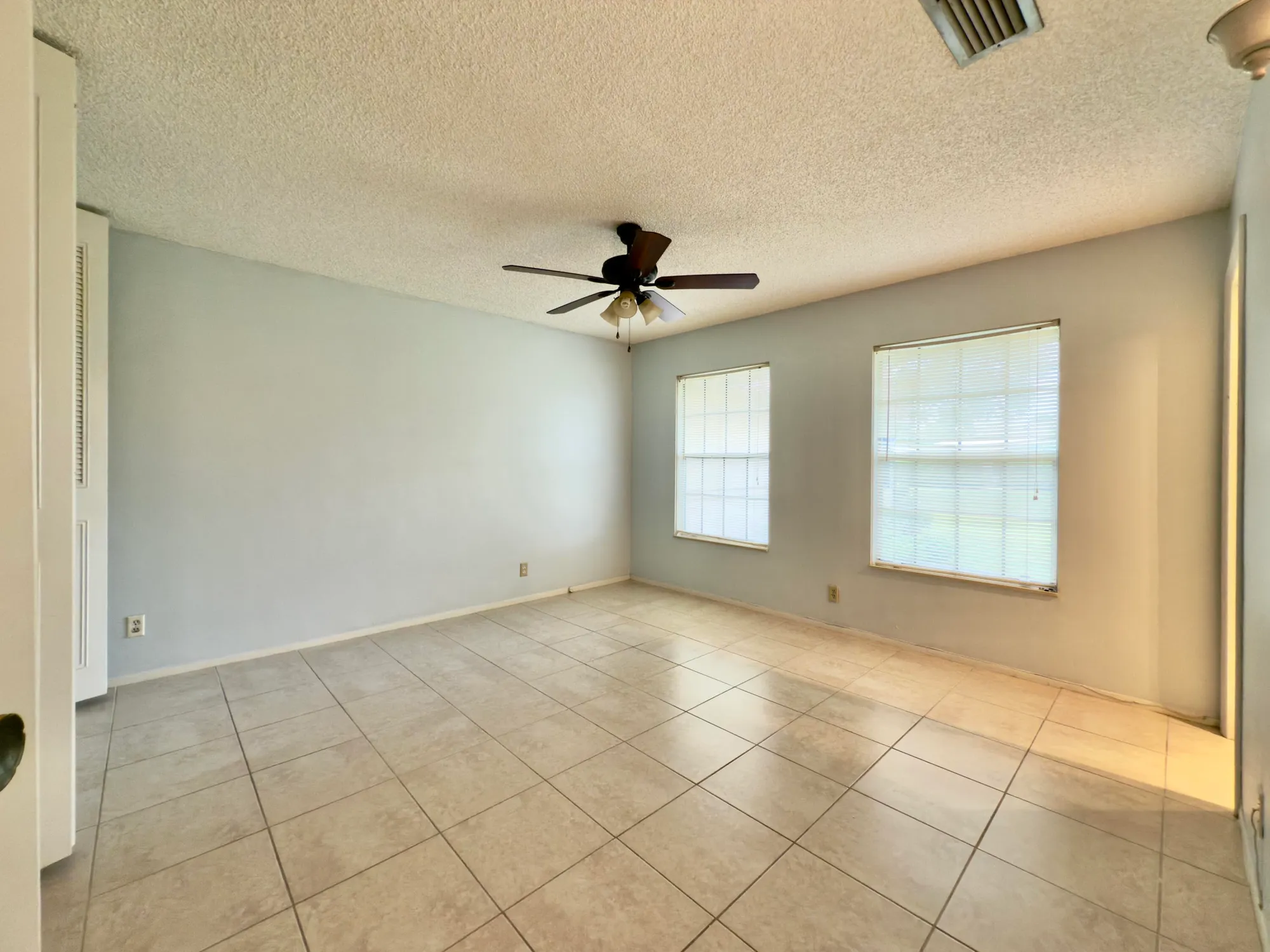 Property Slideshow image 11 of 33 | 170 amherst ln, Lake Worth, FL, 33467