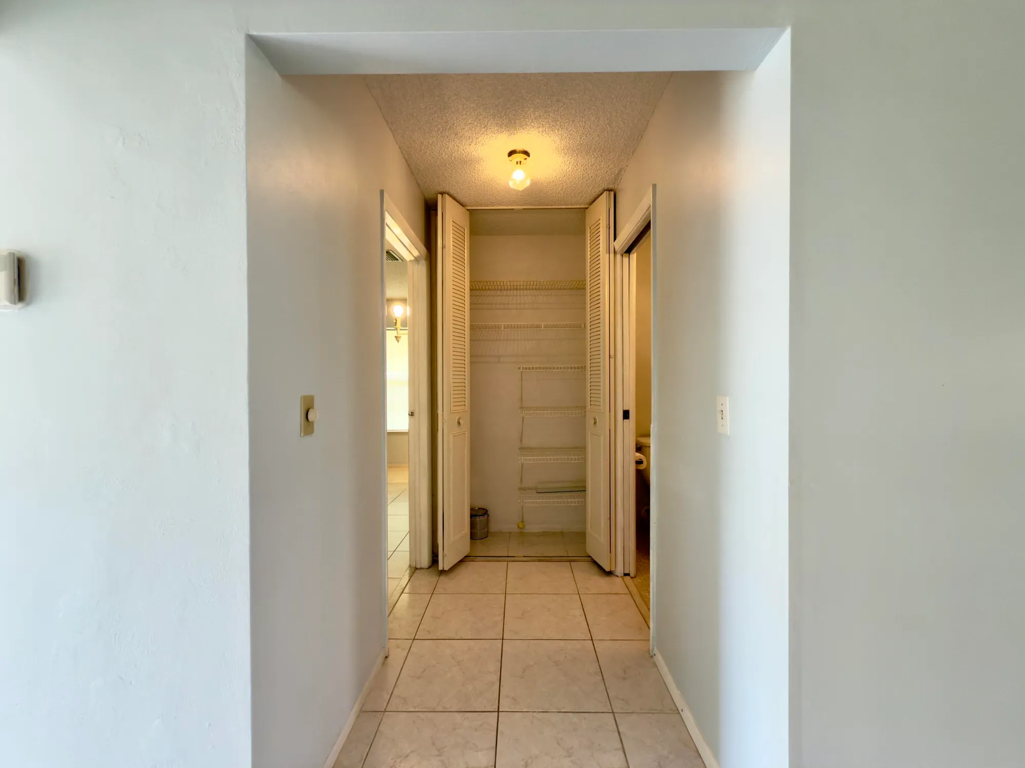Property Slideshow image 10 of 33 | 170 amherst ln, Lake Worth, FL, 33467