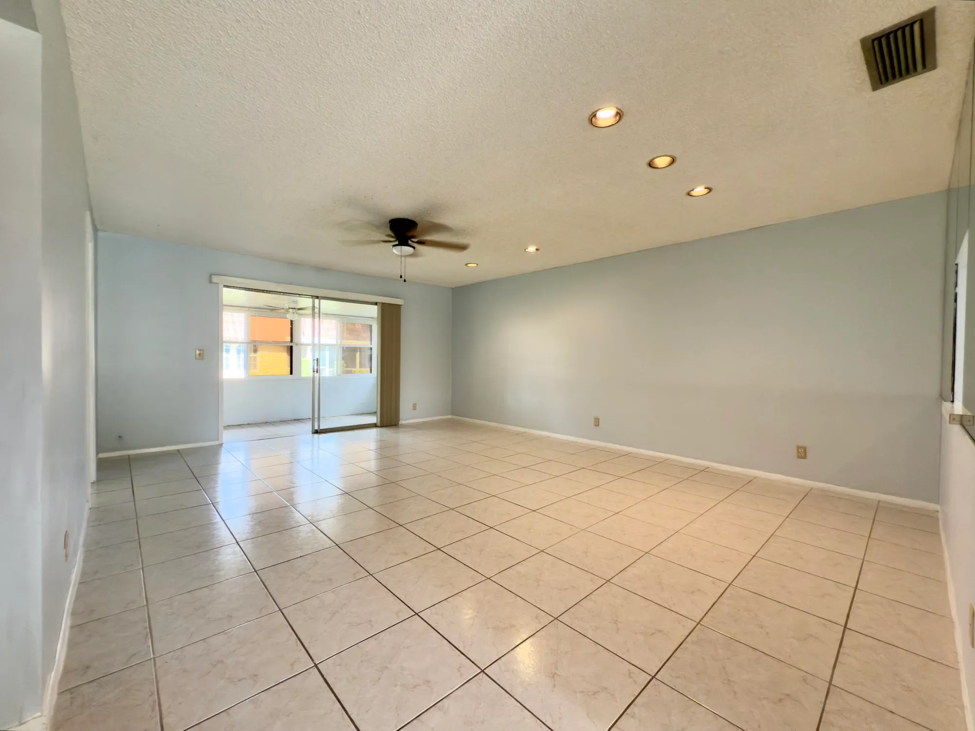 Property Slideshow image 7 of 33 | 170 amherst ln, Lake Worth, FL, 33467