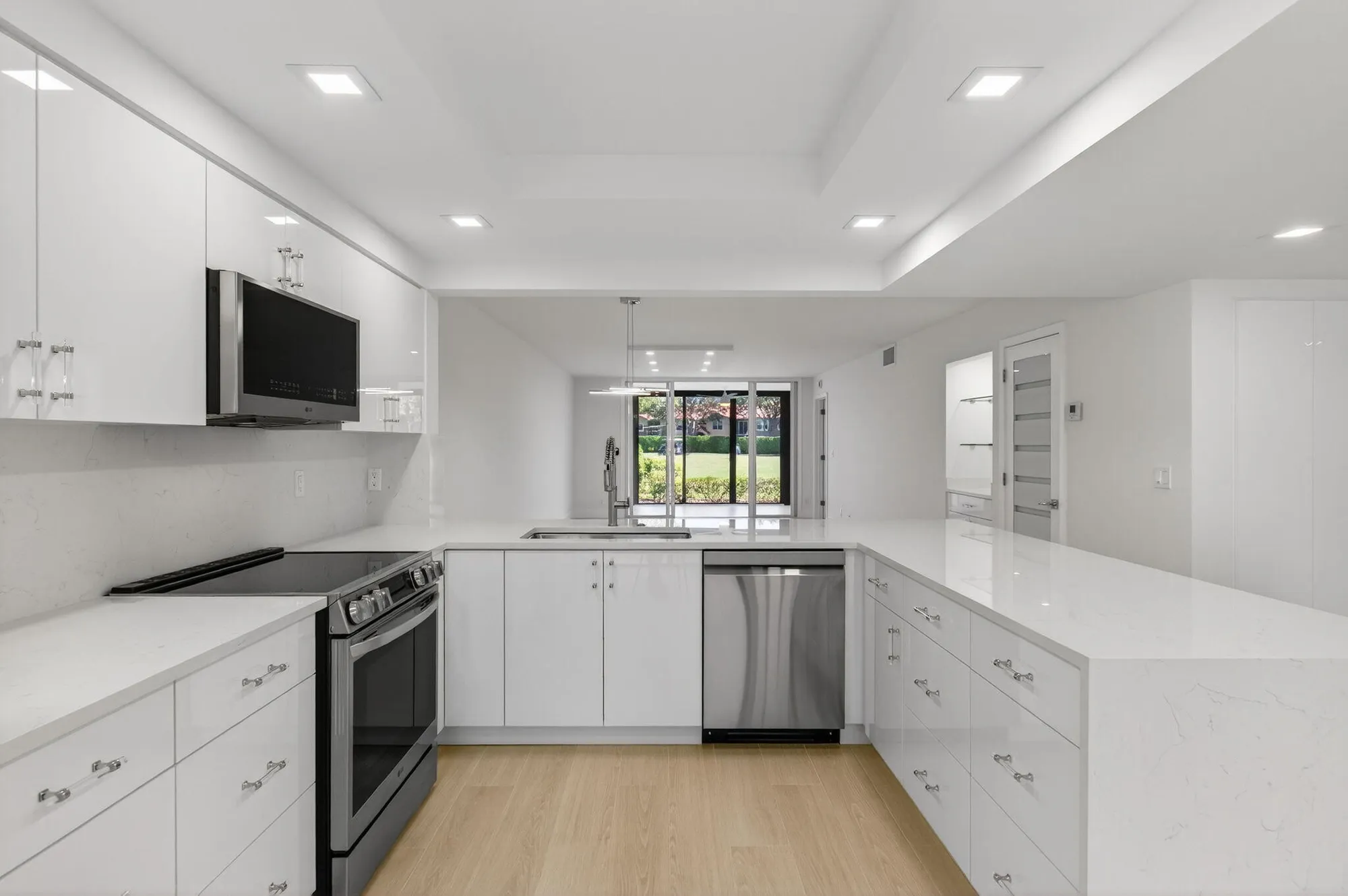 Property Slideshow image 13 of 61 | 15310 strathearn dr 11502, Delray Beach, FL, 33446