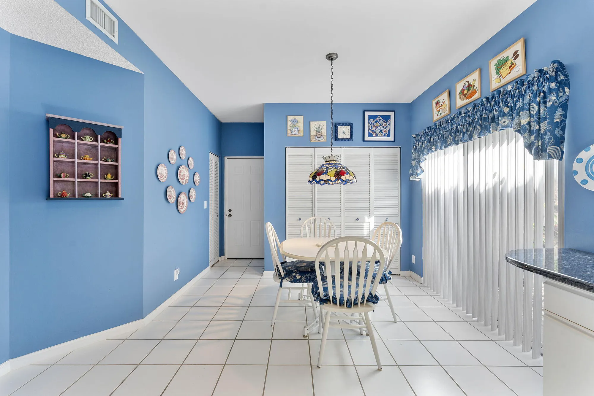 Property Slideshow image 10 of 63 | 11595 briarwood cir 1, Boynton Beach, FL, 33437