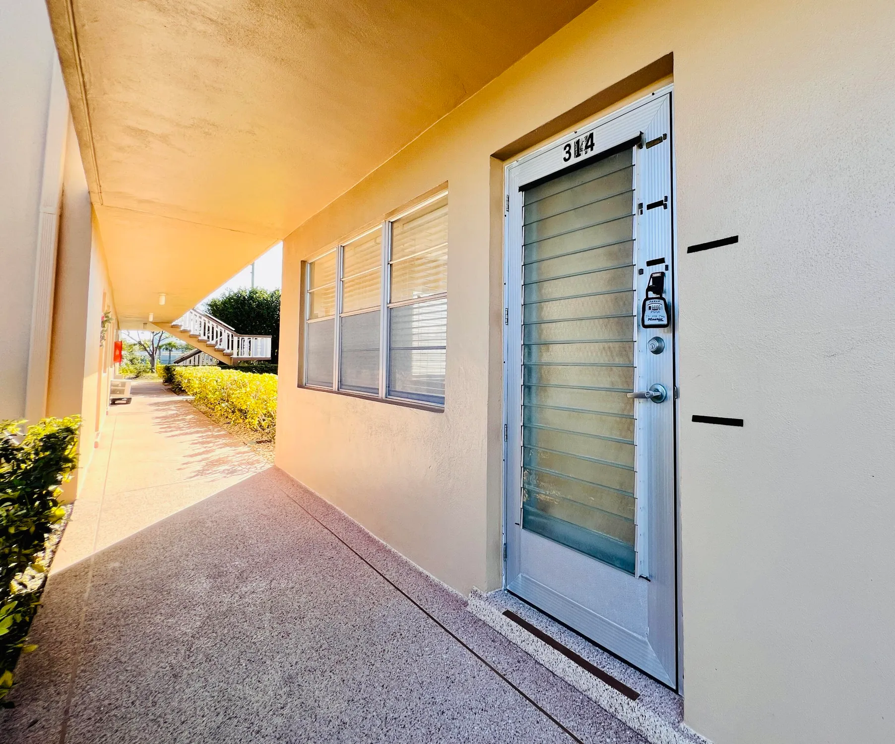 Property Slideshow image 12 of 18 | 314 andover m, West Palm Beach, FL, 33417