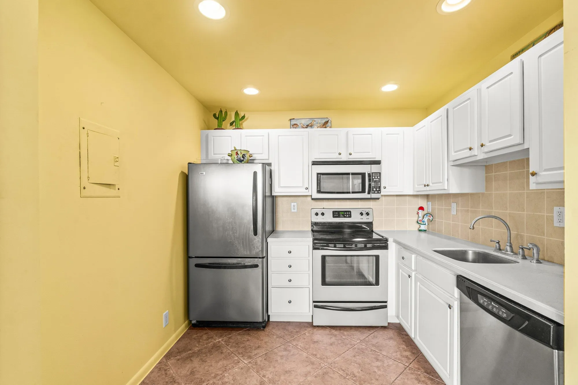 Property Slideshow image 8 of 38 | 410 saxony i, Delray Beach, FL, 33446