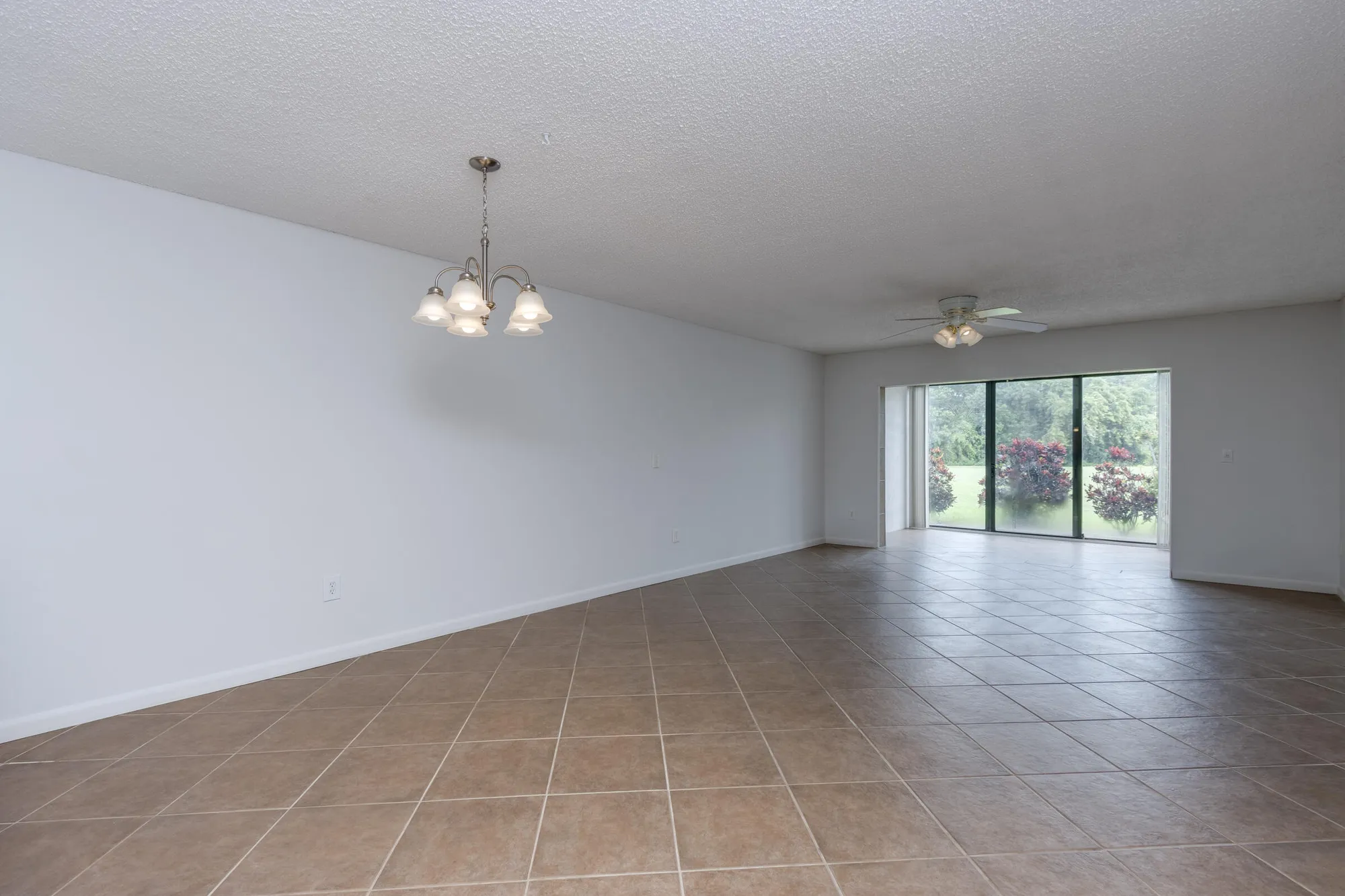 Property Slideshow image 14 of 39 | 8535 casa del lago apt 37e, Boca Raton, FL, 33433