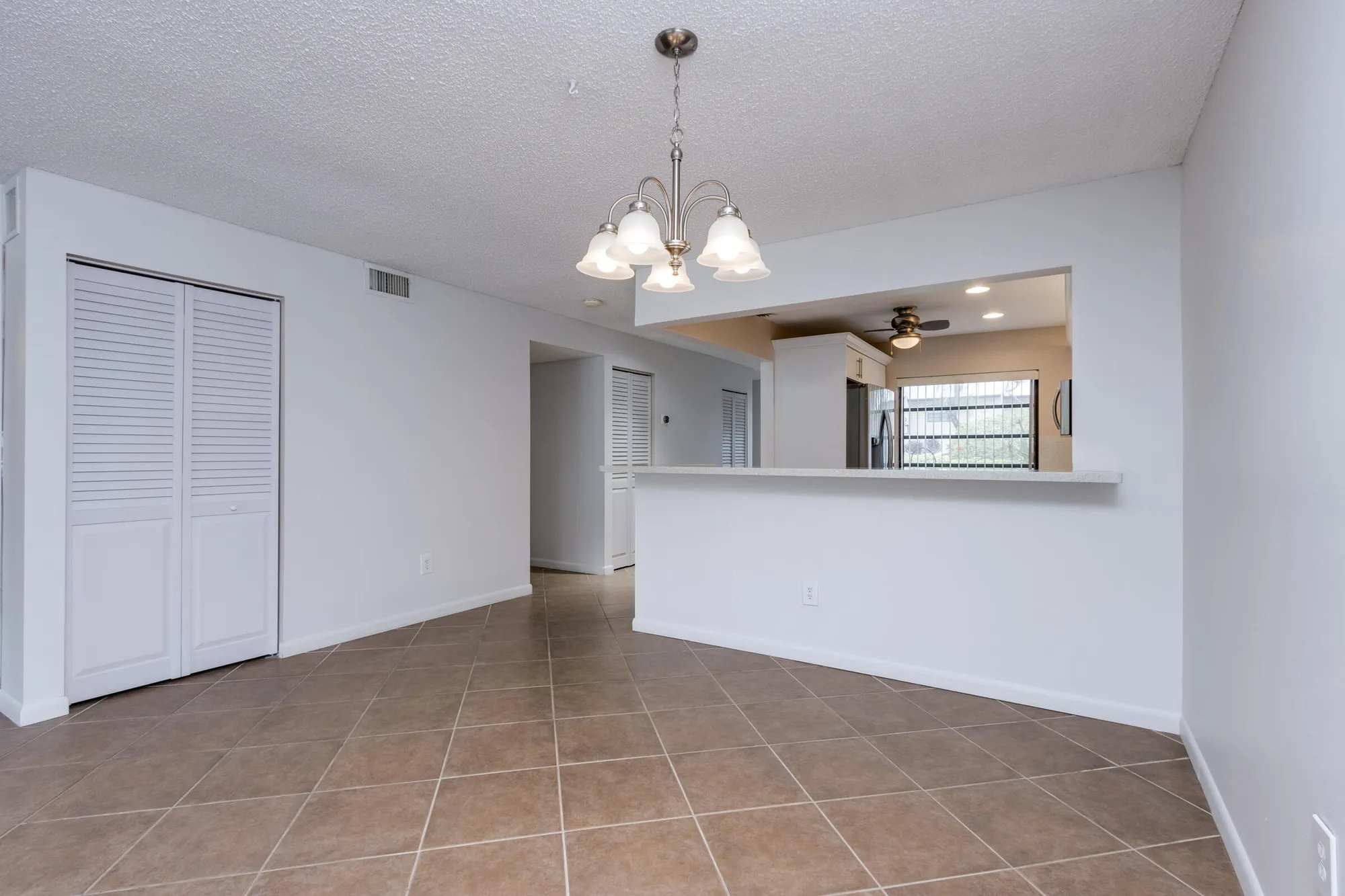 Property Slideshow image 11 of 39 | 8535 casa del lago apt 37e, Boca Raton, FL, 33433