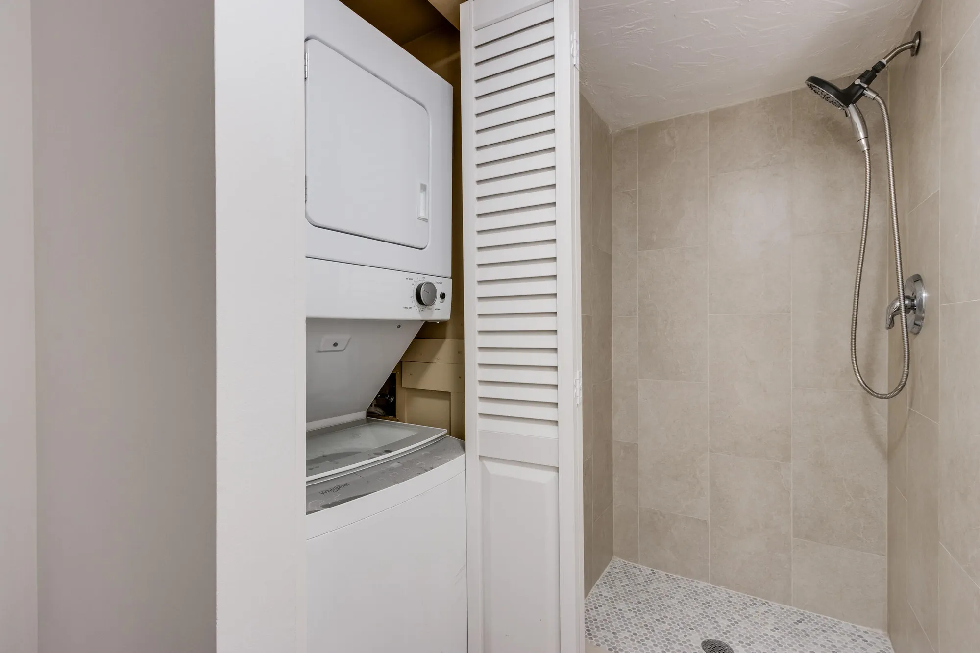 Property Slideshow image 22 of 39 | 8535 casa del lago apt 37e, Boca Raton, FL, 33433