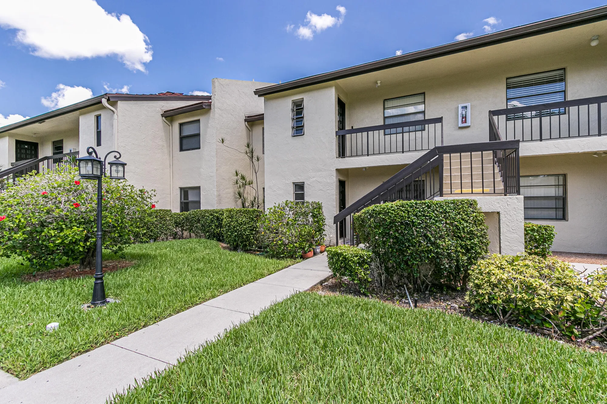 Property Slideshow image 3 of 39 | 8535 casa del lago apt 37e, Boca Raton, FL, 33433