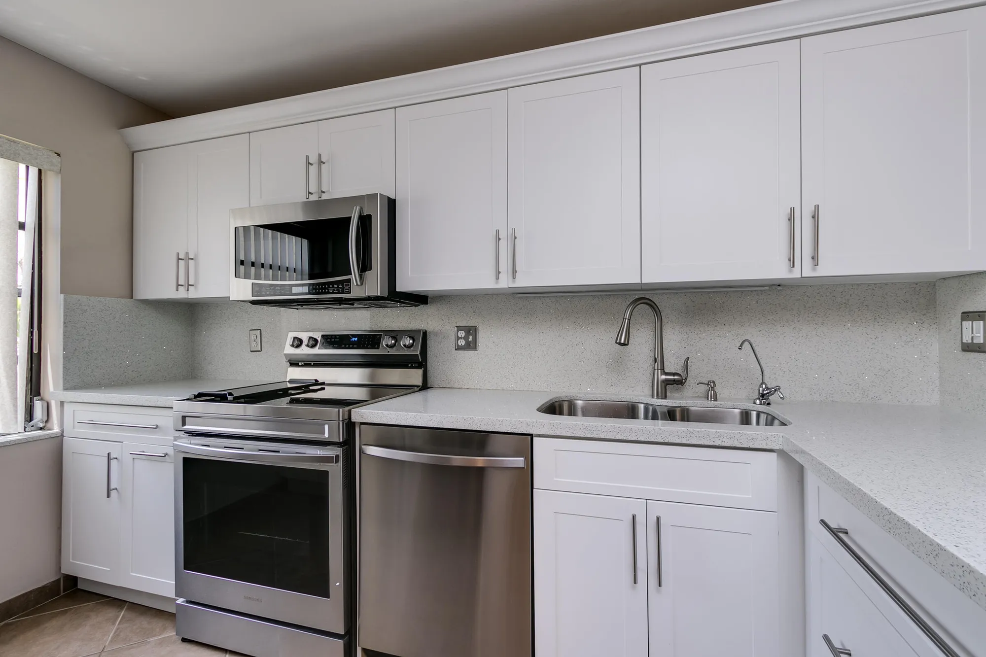 Property Slideshow image 7 of 39 | 8535 casa del lago apt 37e, Boca Raton, FL, 33433