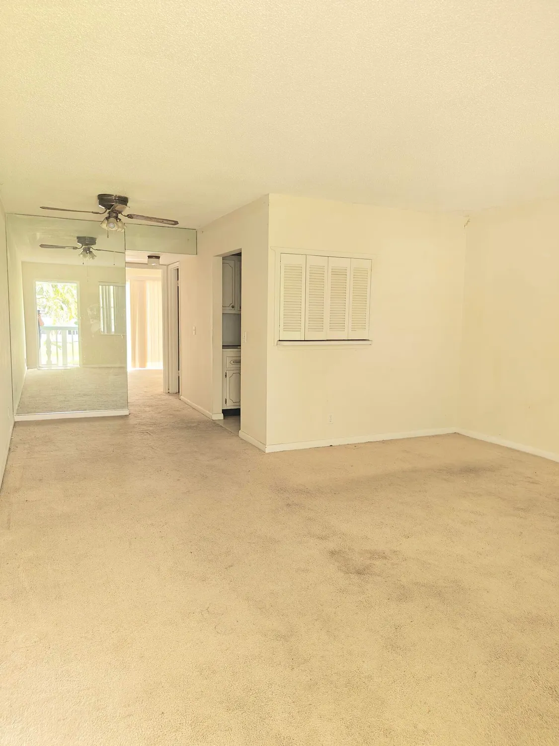 Property Slideshow image 7 of 9 | 134 camden f, West Palm Beach, FL, 33417