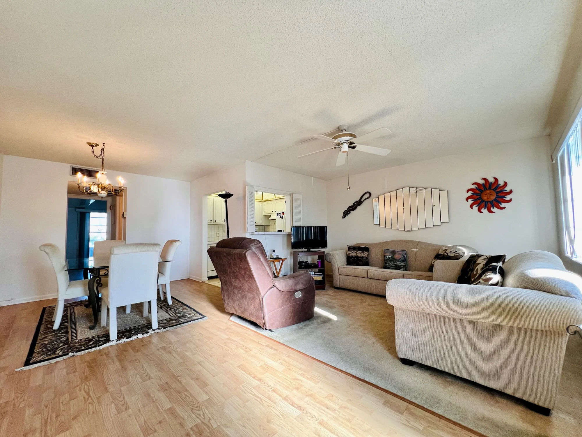 Property Slideshow image 3 of 13 | 323 southampton b, West Palm Beach, FL, 33417