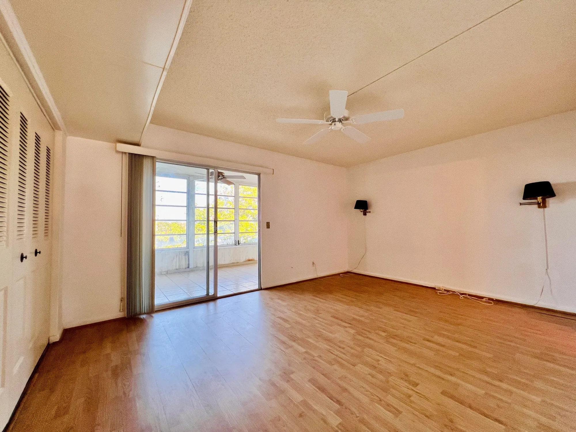 Property Slideshow image 5 of 13 | 323 southampton b, West Palm Beach, FL, 33417