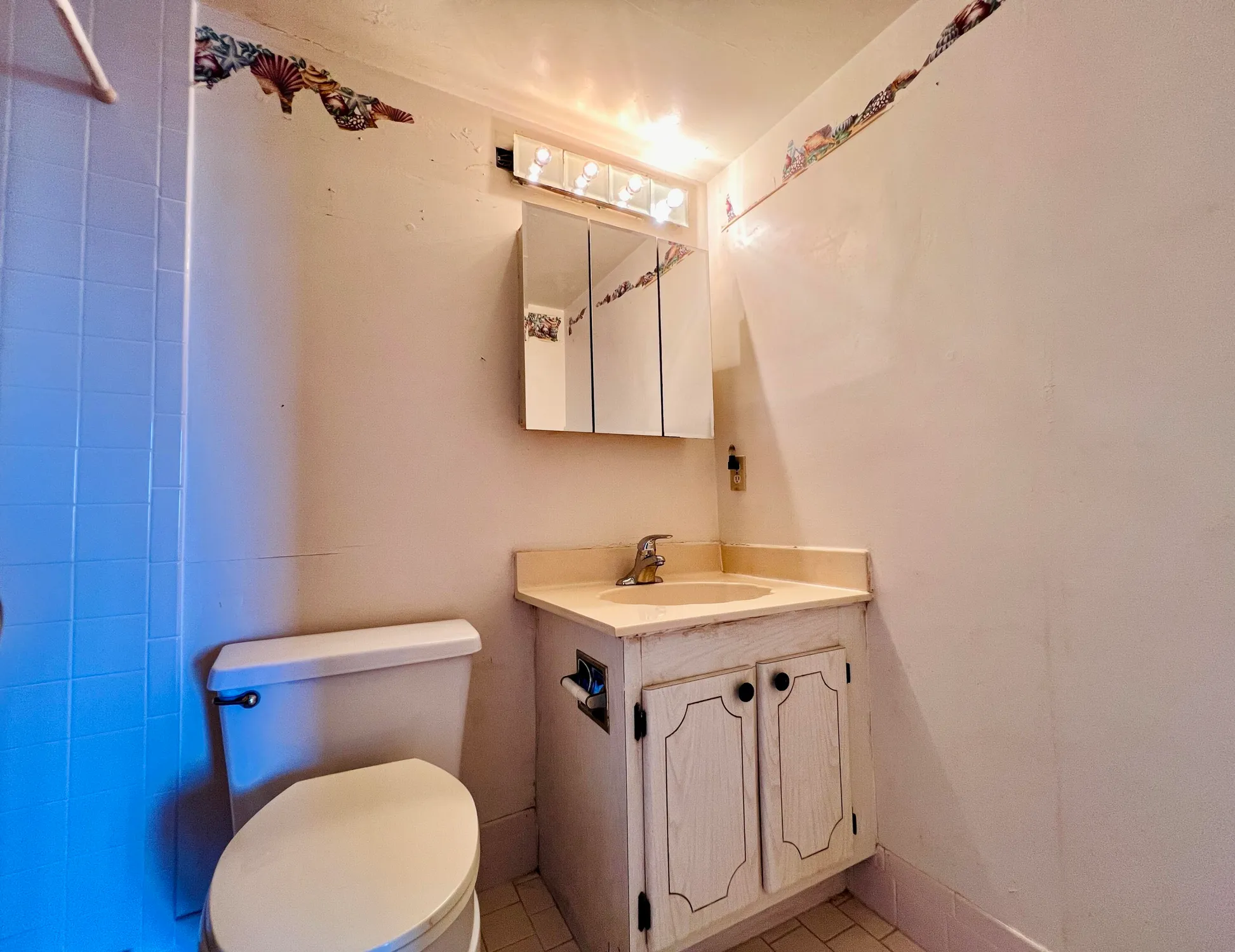 Property Slideshow image 6 of 13 | 323 southampton b, West Palm Beach, FL, 33417