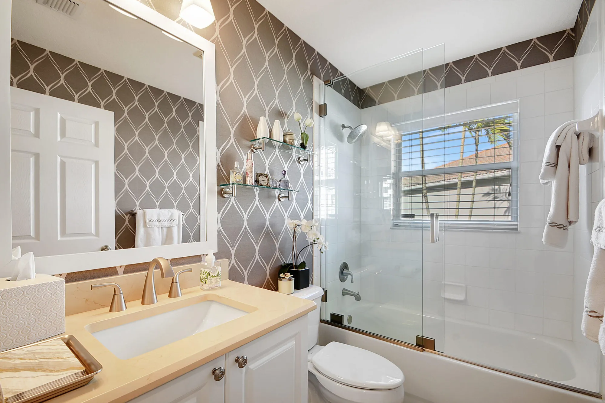 Property Slideshow image 28 of 62 | 6551 via primo st, Lake Worth, FL, 33467