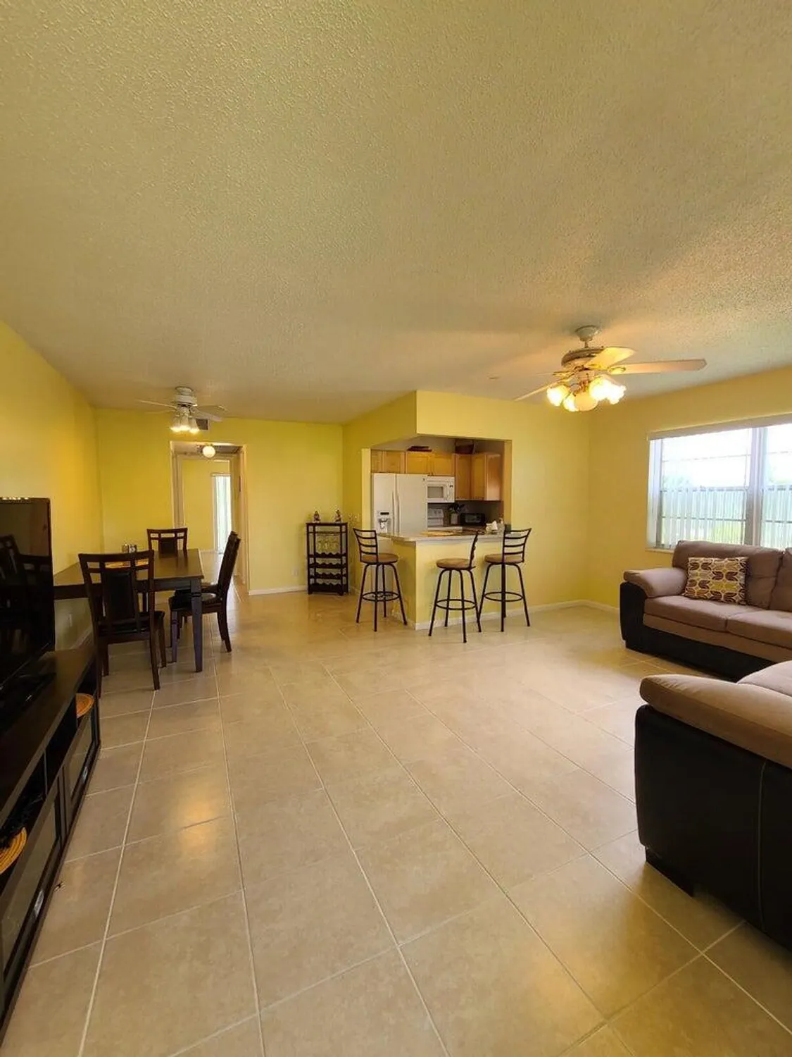 Property Slideshow image 3 of 12 | 133 camden f, West Palm Beach, FL, 33417