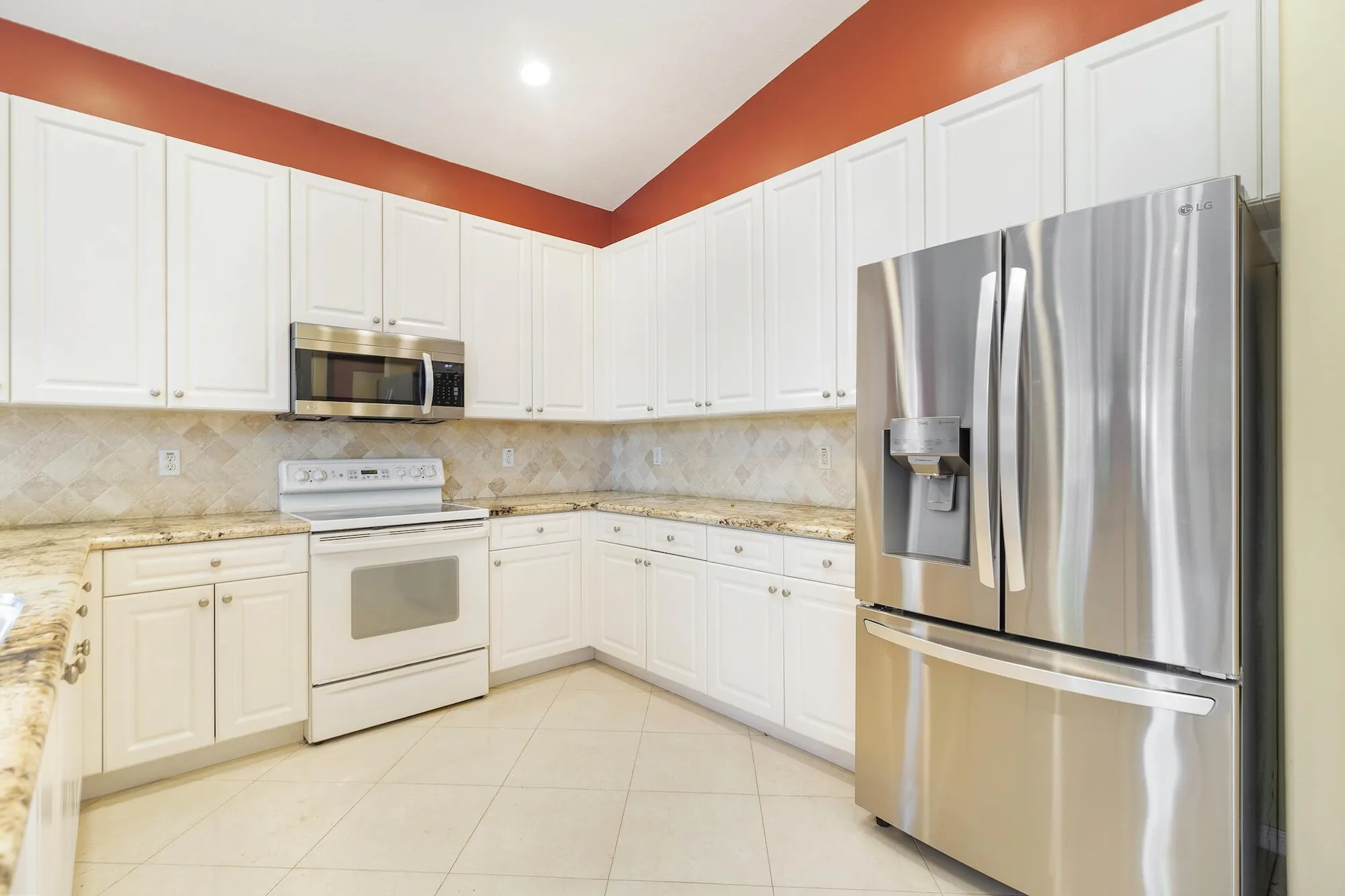 Property Slideshow image 10 of 34 | 7543 tarpon cove cir, Lake Worth, FL, 33467