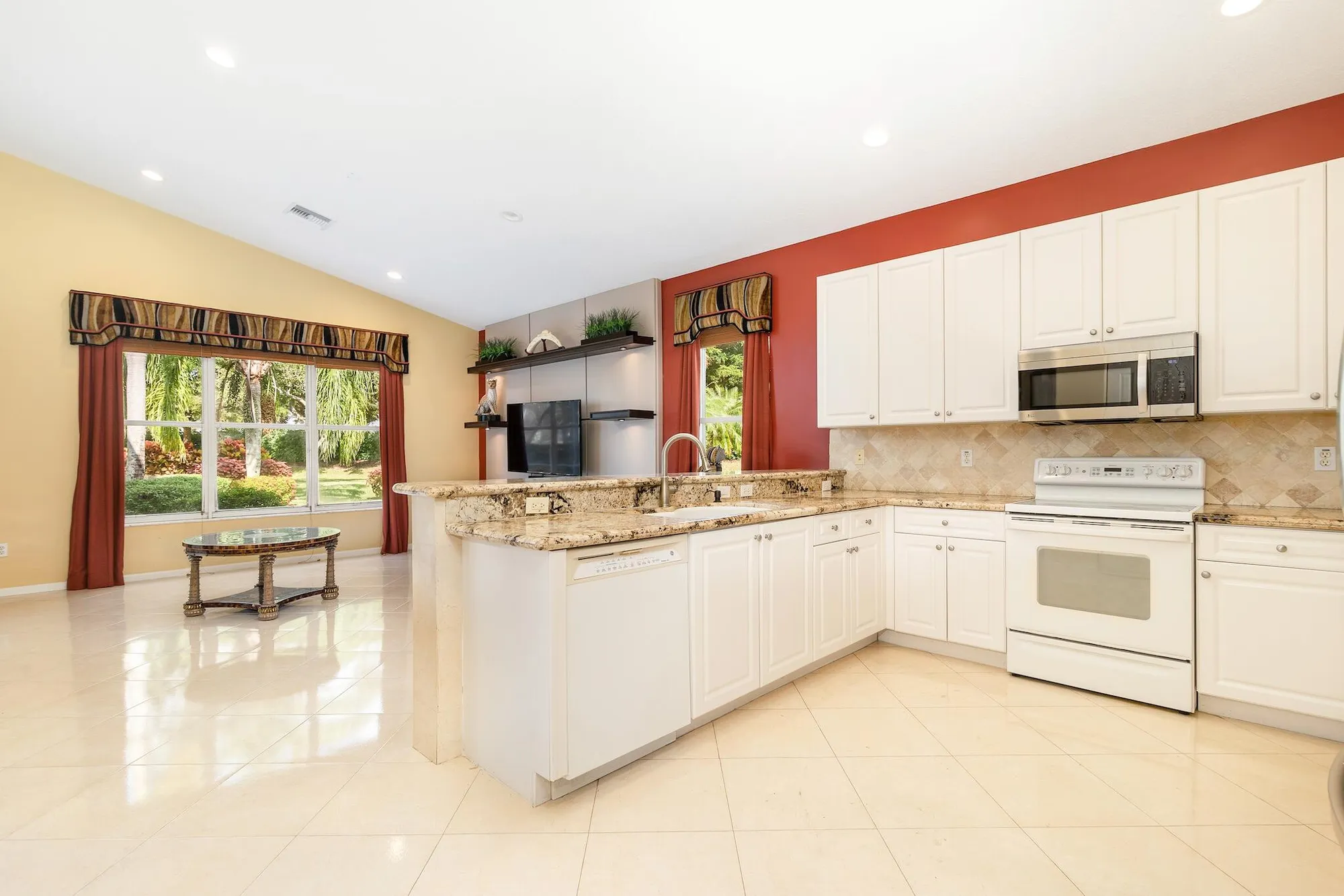 Property Slideshow image 11 of 34 | 7543 tarpon cove cir, Lake Worth, FL, 33467