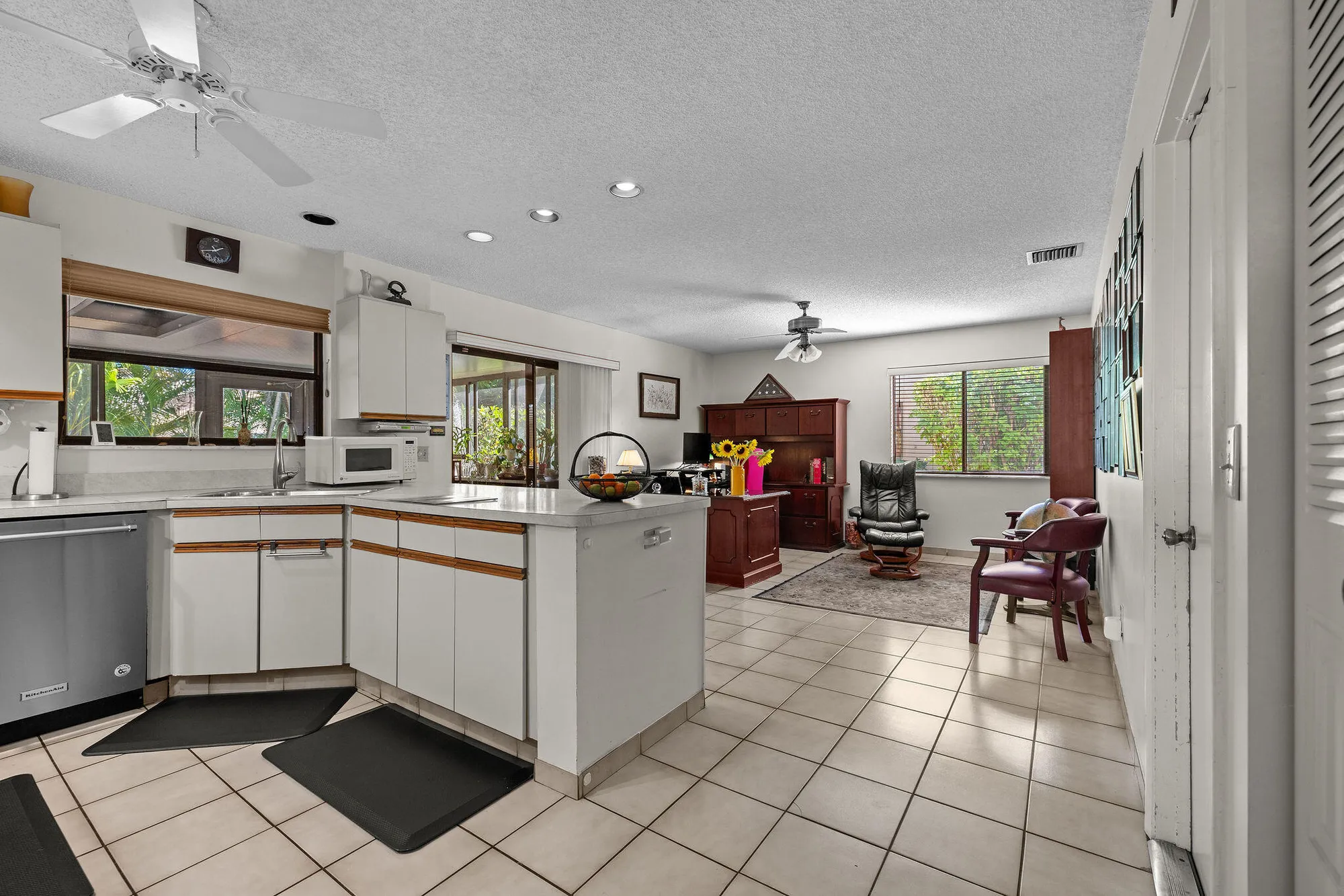 Property Slideshow image 12 of 51 | 1425 nw 28th ave, Delray Beach, FL, 33445