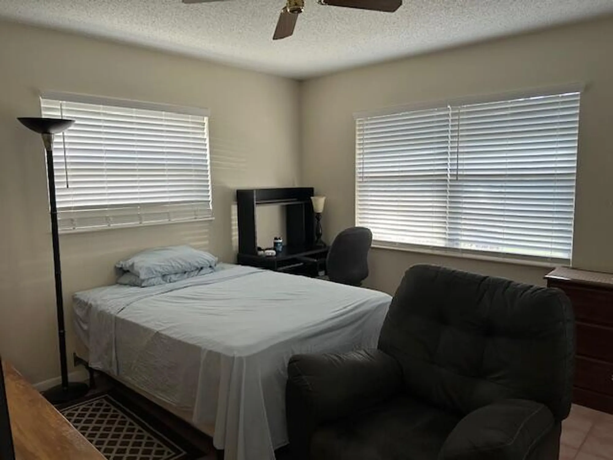 Property Slideshow image 22 of 45 | 109 lake susan dr, West Palm Beach, FL, 33411