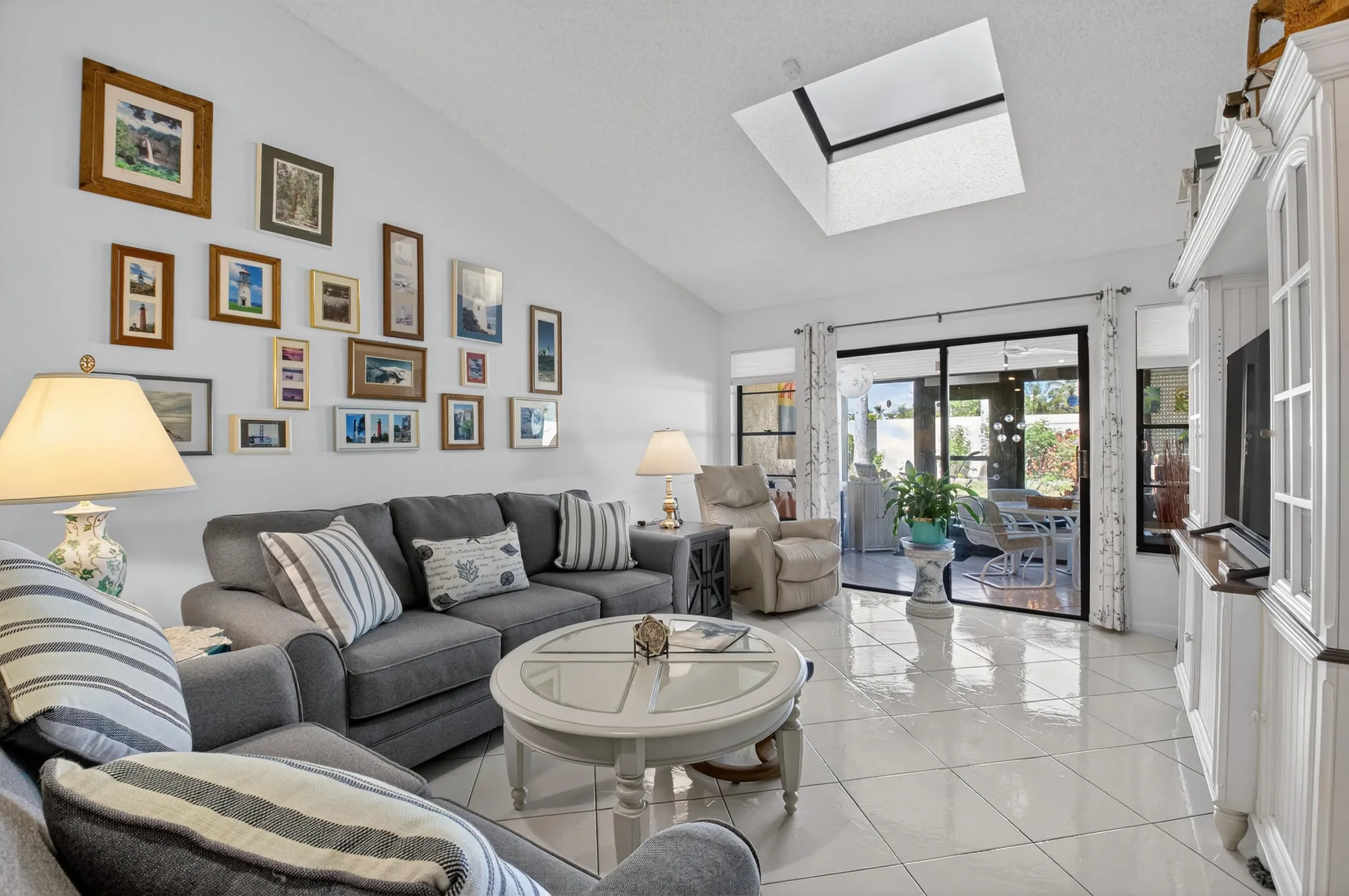 Property Slideshow image 3 of 58 | 5893 sunswept ln b, Boynton Beach, FL, 33437
