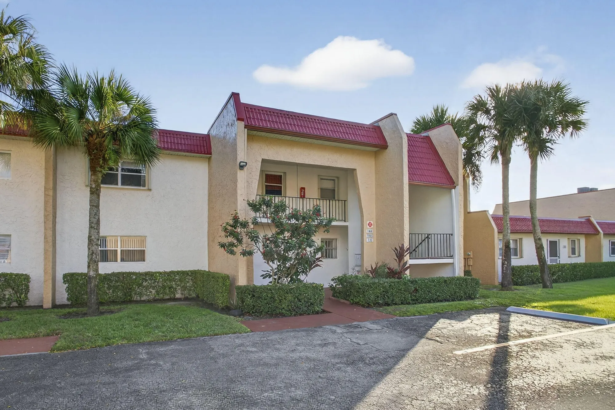 Property Slideshow image 4 of 44 | 148 lake carol dr, West Palm Beach, FL, 33411