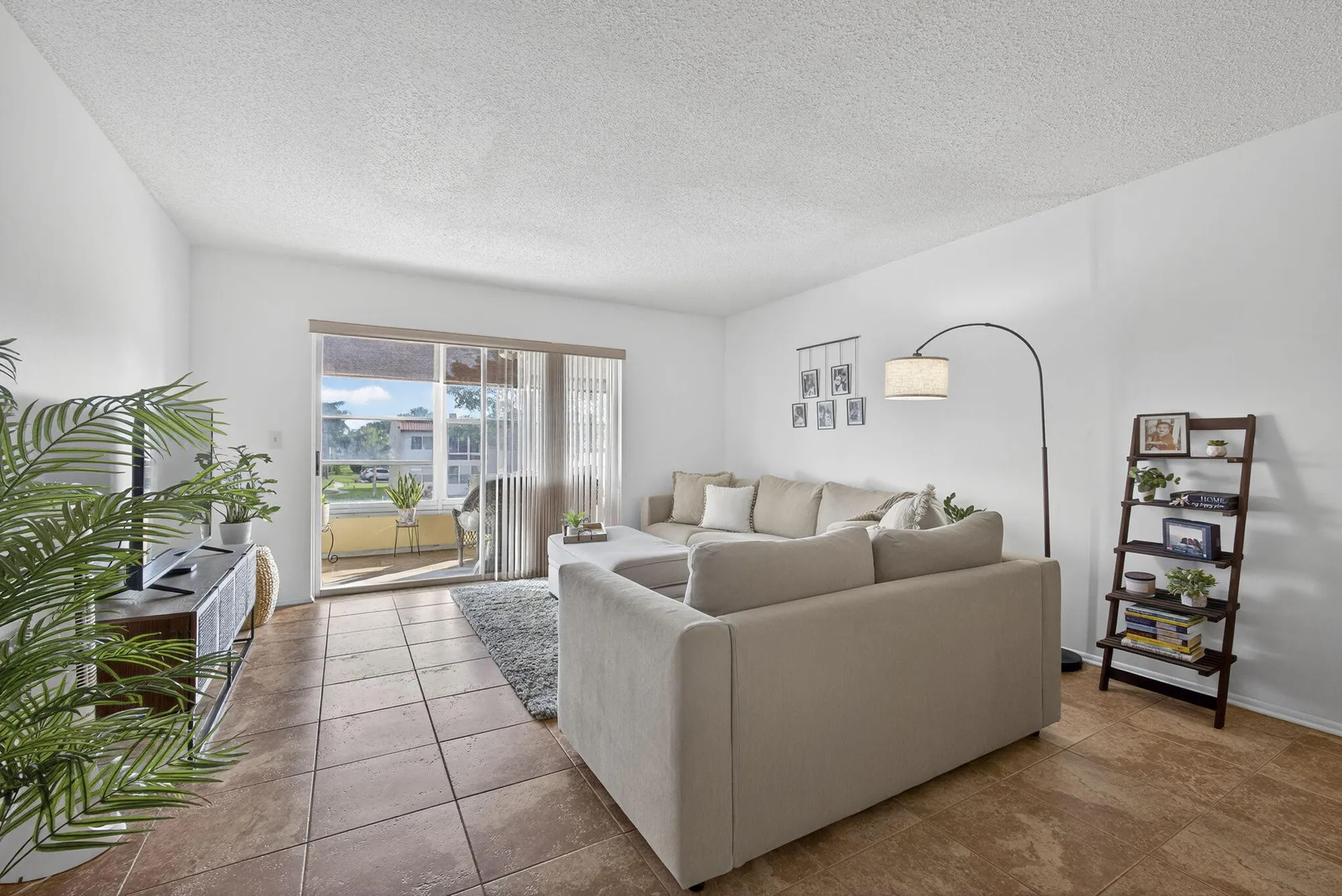 Property Slideshow image 17 of 44 | 148 lake carol dr, West Palm Beach, FL, 33411