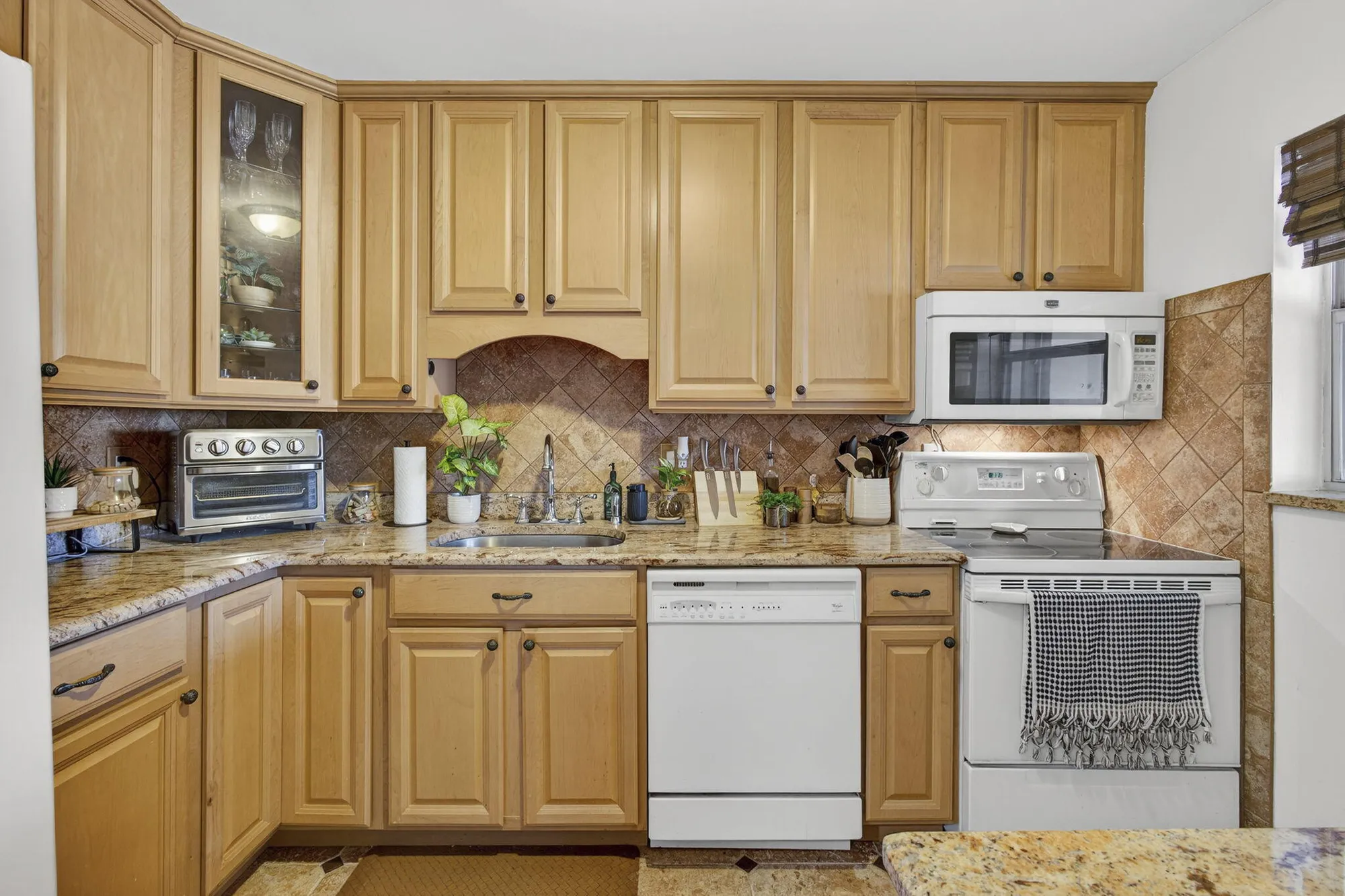 Property Slideshow image 27 of 44 | 148 lake carol dr, West Palm Beach, FL, 33411