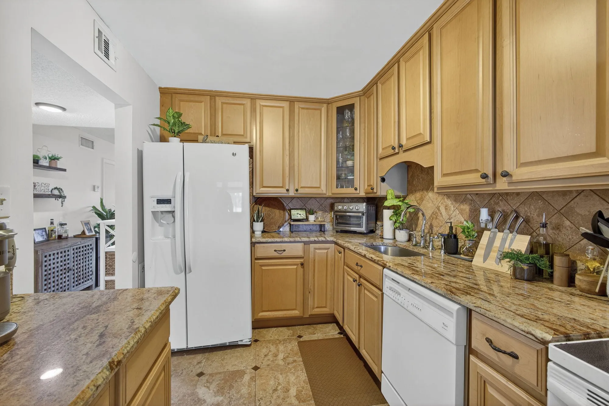 Property Slideshow image 28 of 44 | 148 lake carol dr, West Palm Beach, FL, 33411